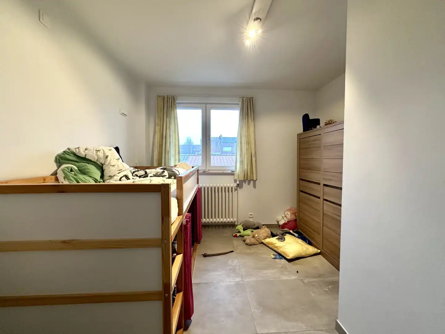 Appartement op centrale ligging te Sint-Kruis foto 8