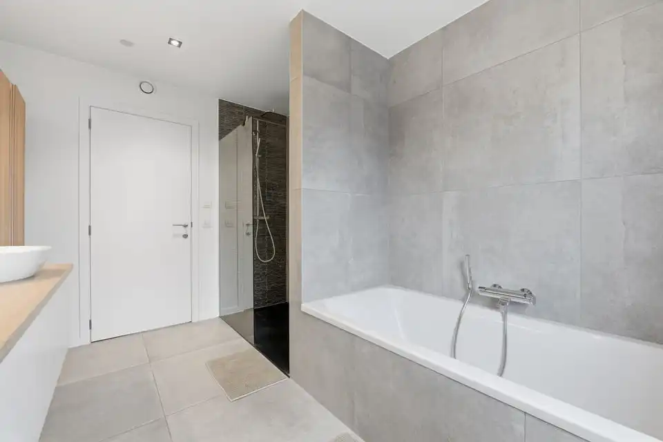 RECENTE GEZINSWONING MET 3SLPK OP CENTRALE LOCATIE TE SINT-TRUIDEN foto 23