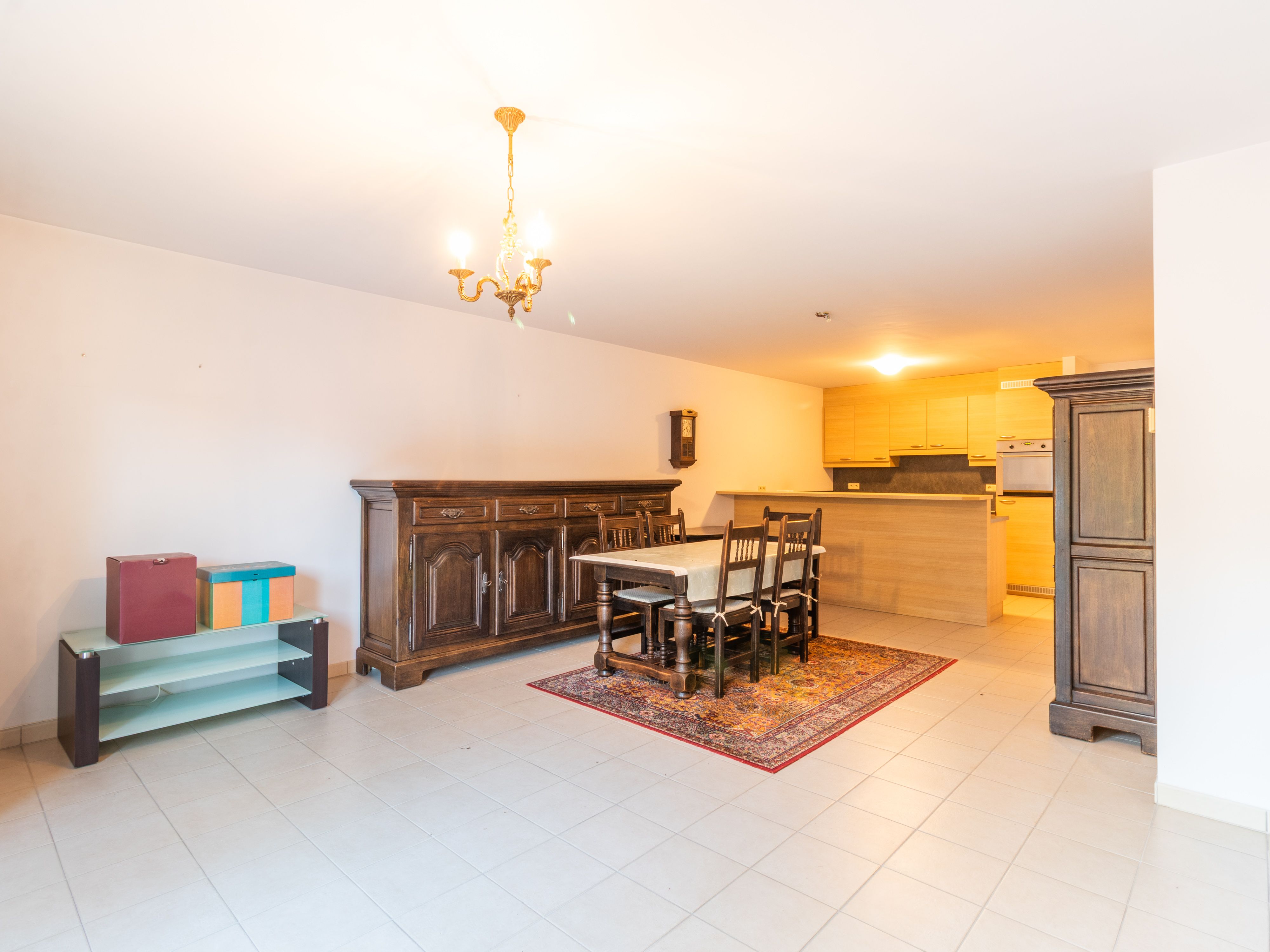 Licht appartement met twee terrassen en autostaanplaats foto 2