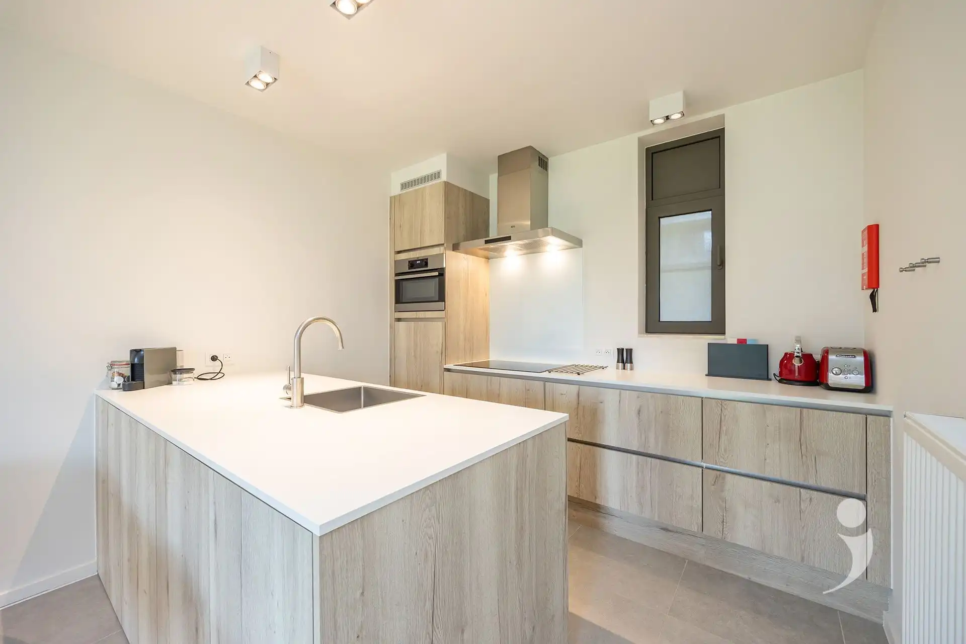 Mooi ingericht appartement foto 3