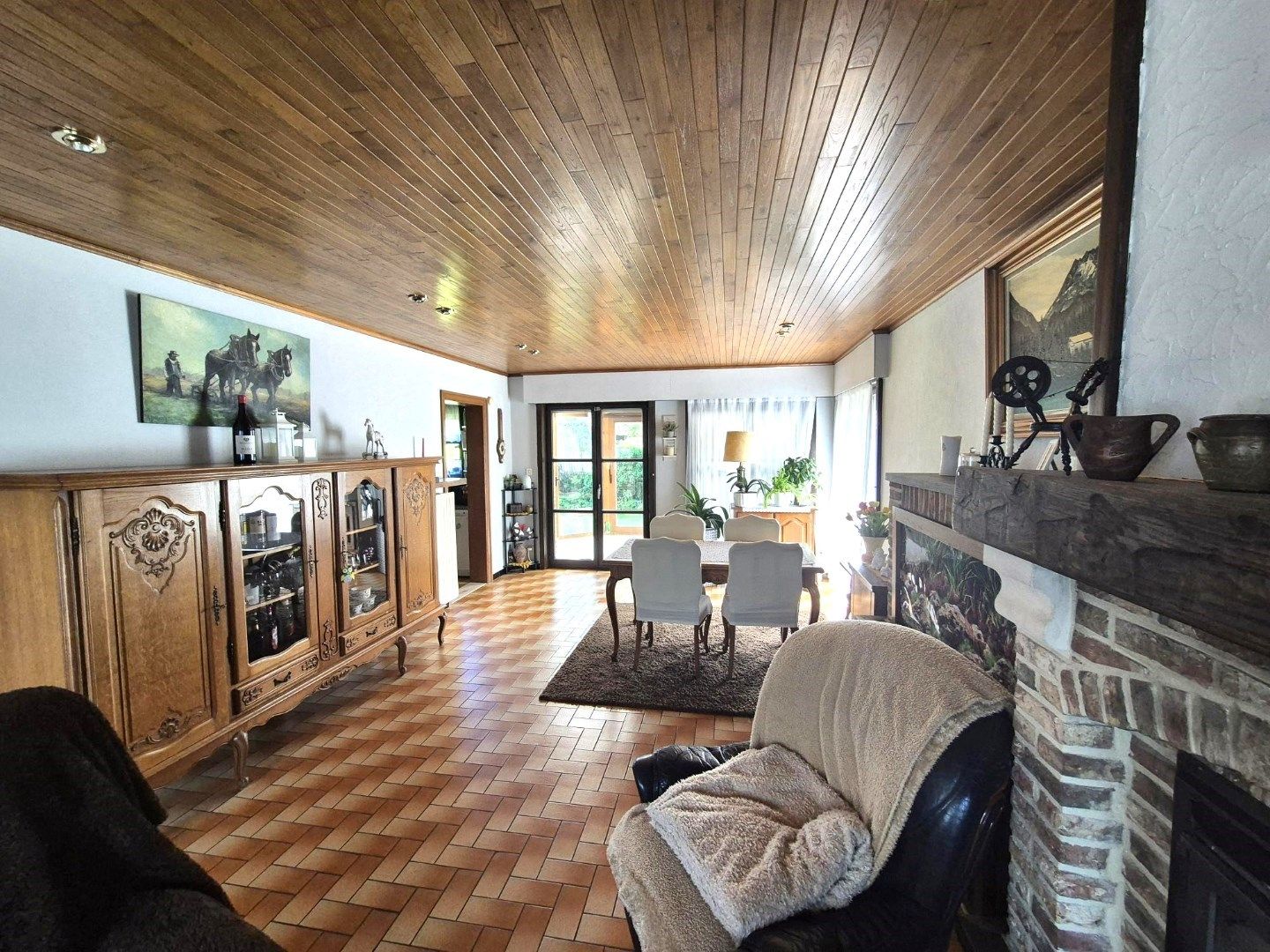 Ruime bungalow met tuin in Zulte foto 4