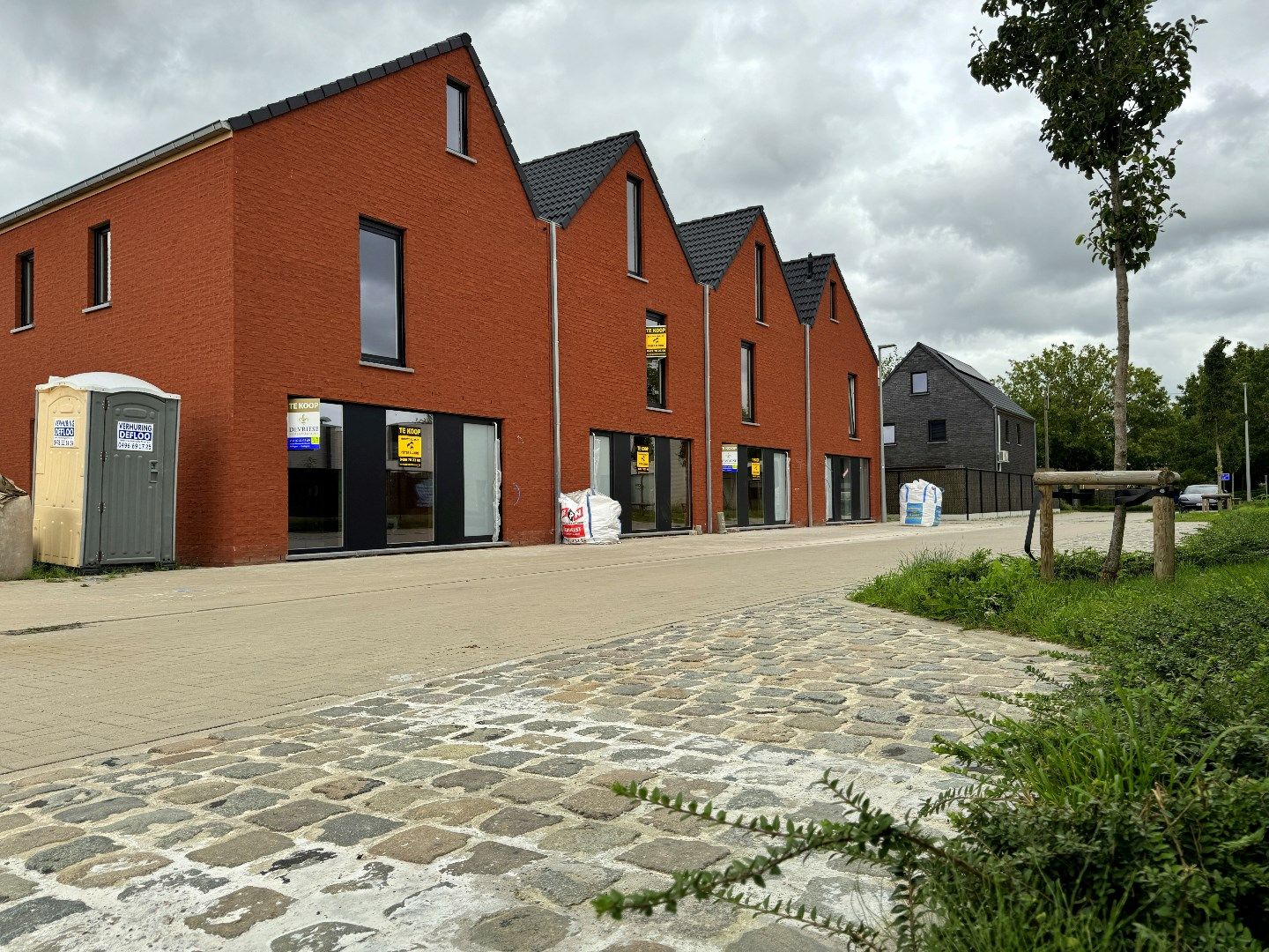 Nieuwbouwwoning met kindvriendelijke ligging, Oogststraat Heule foto 1