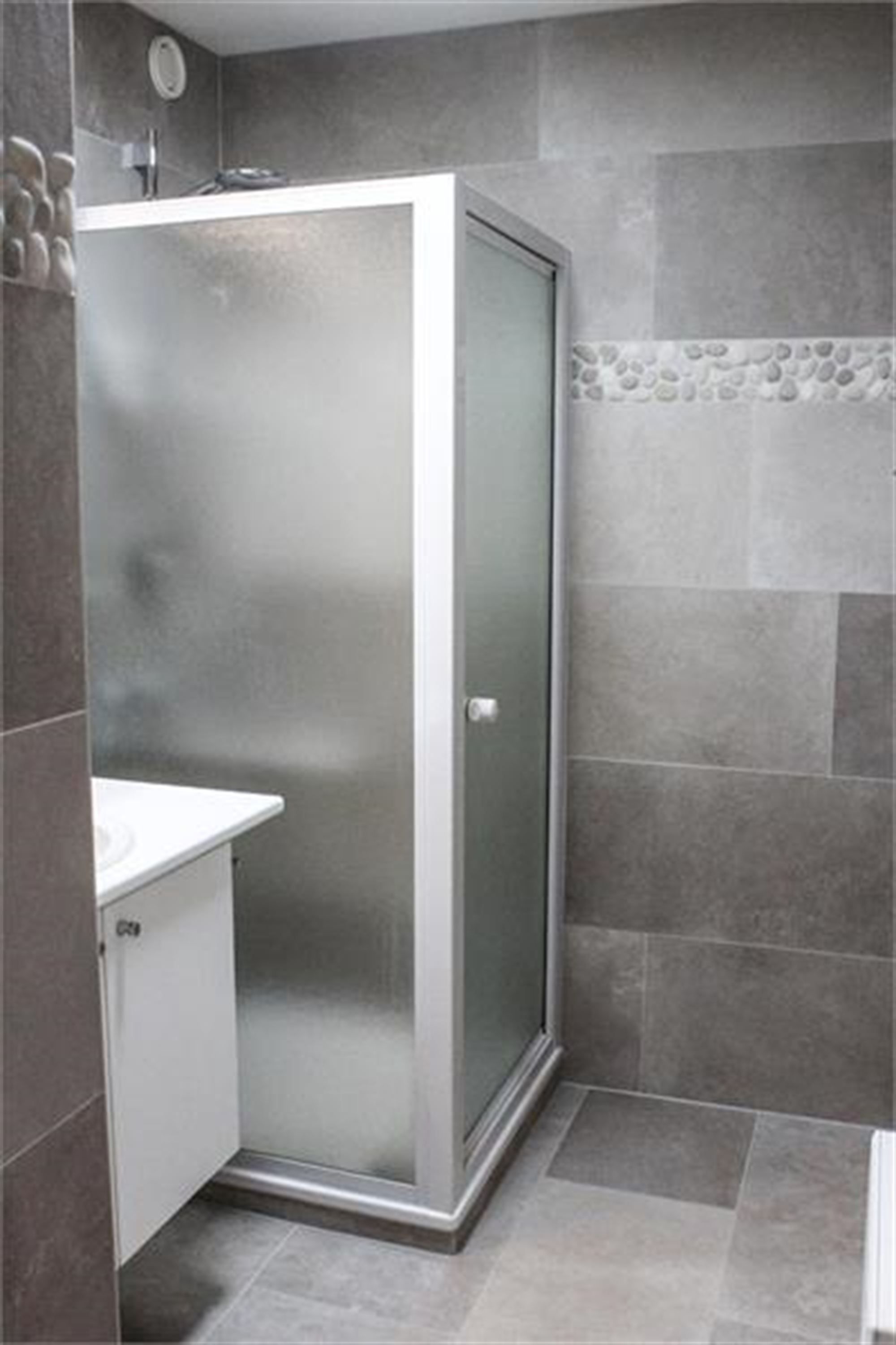 Zonnig en instapklaar hoekappartement vlakbij strand en winkels! foto 7