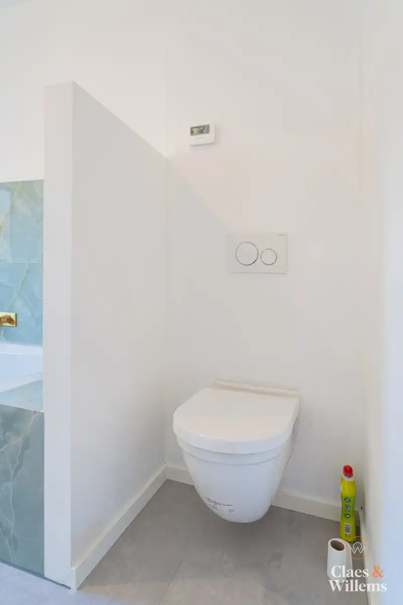 Ruime halfopen bebouwing met 3 slaapkamers en 2 badkamers foto 27