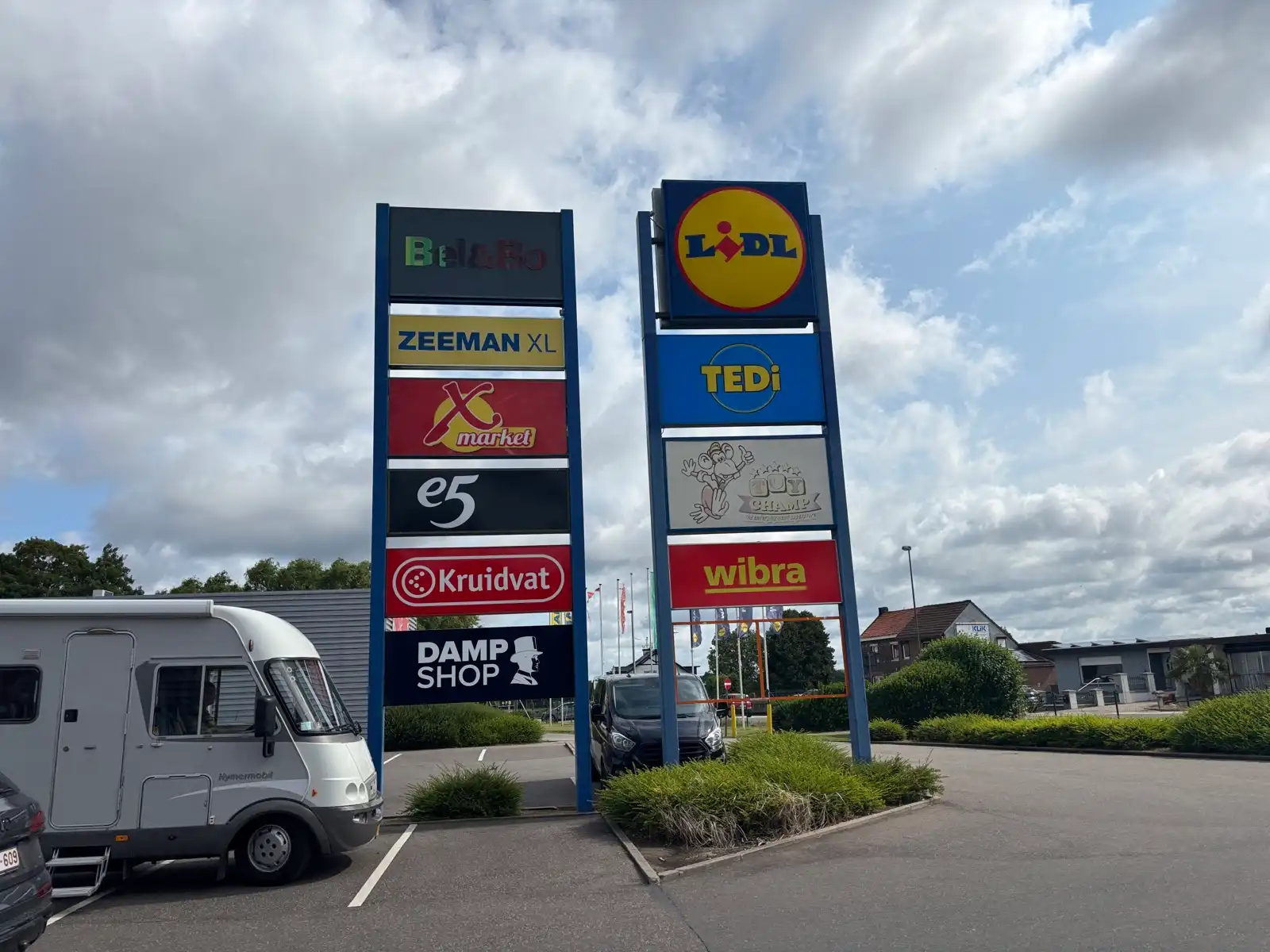 Handelspand 1.500 m² te huur – Retailpark Lanaken foto 3