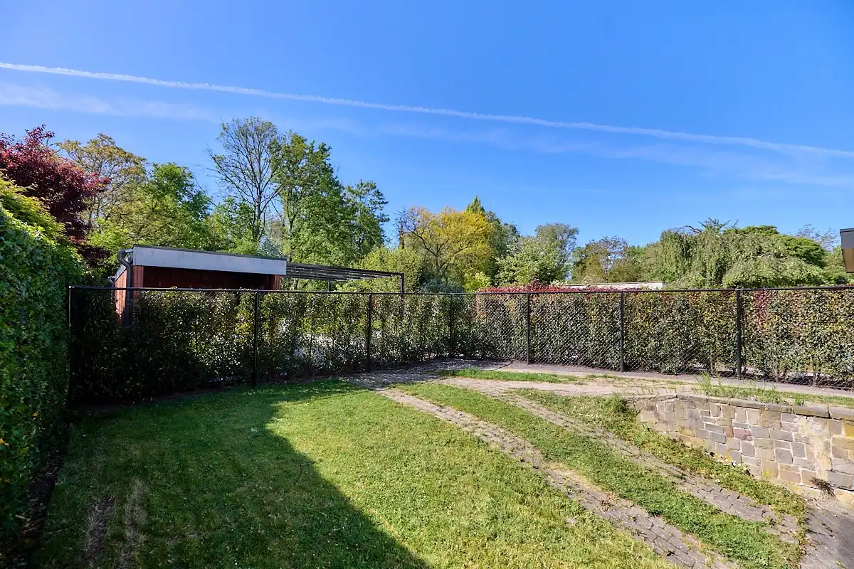 Karaktervolle gezinswoning met zonnige tuin en uitzonderlijk veel ruimte foto 21