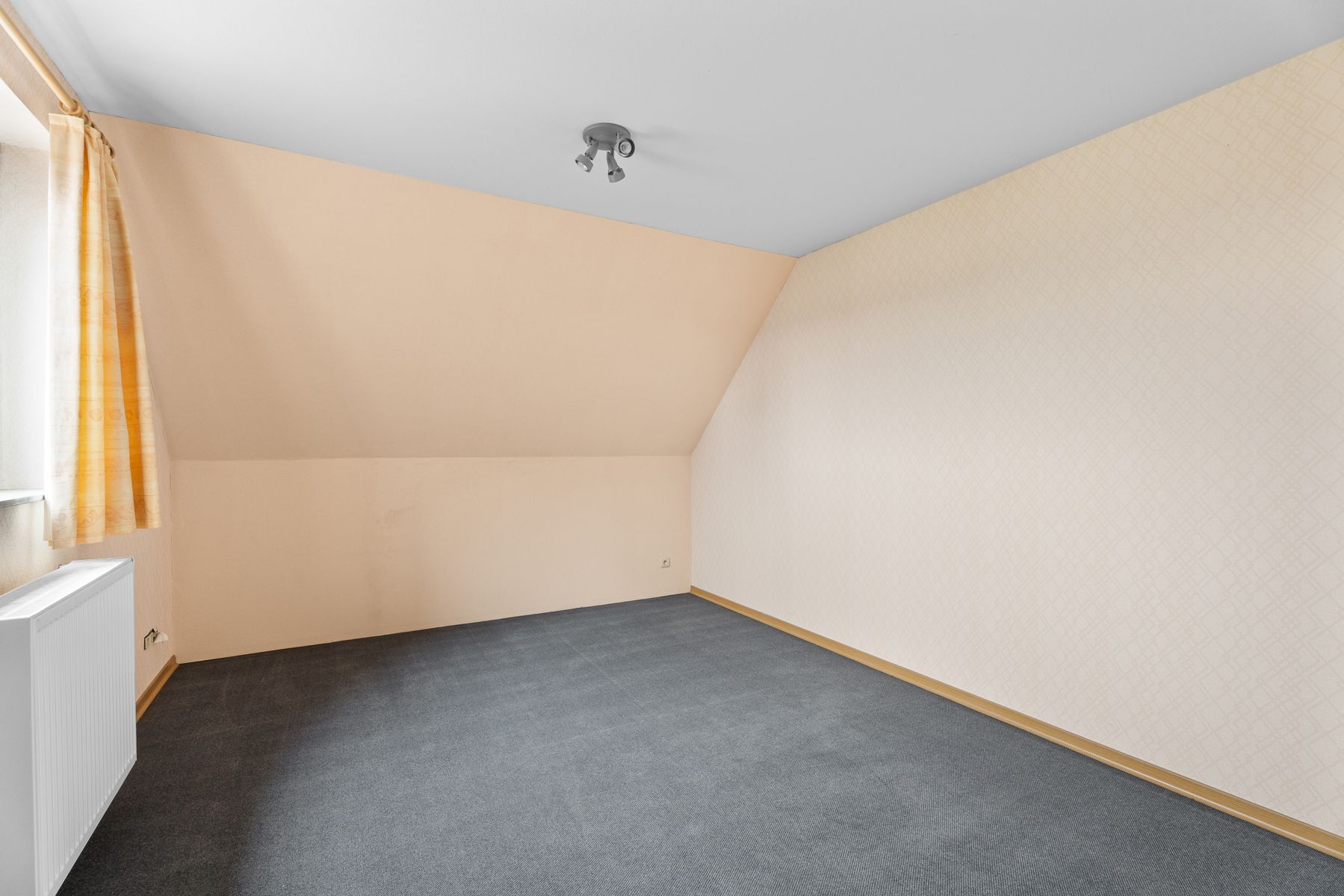 Unieke woning met een openzicht te Knesselare! foto 15