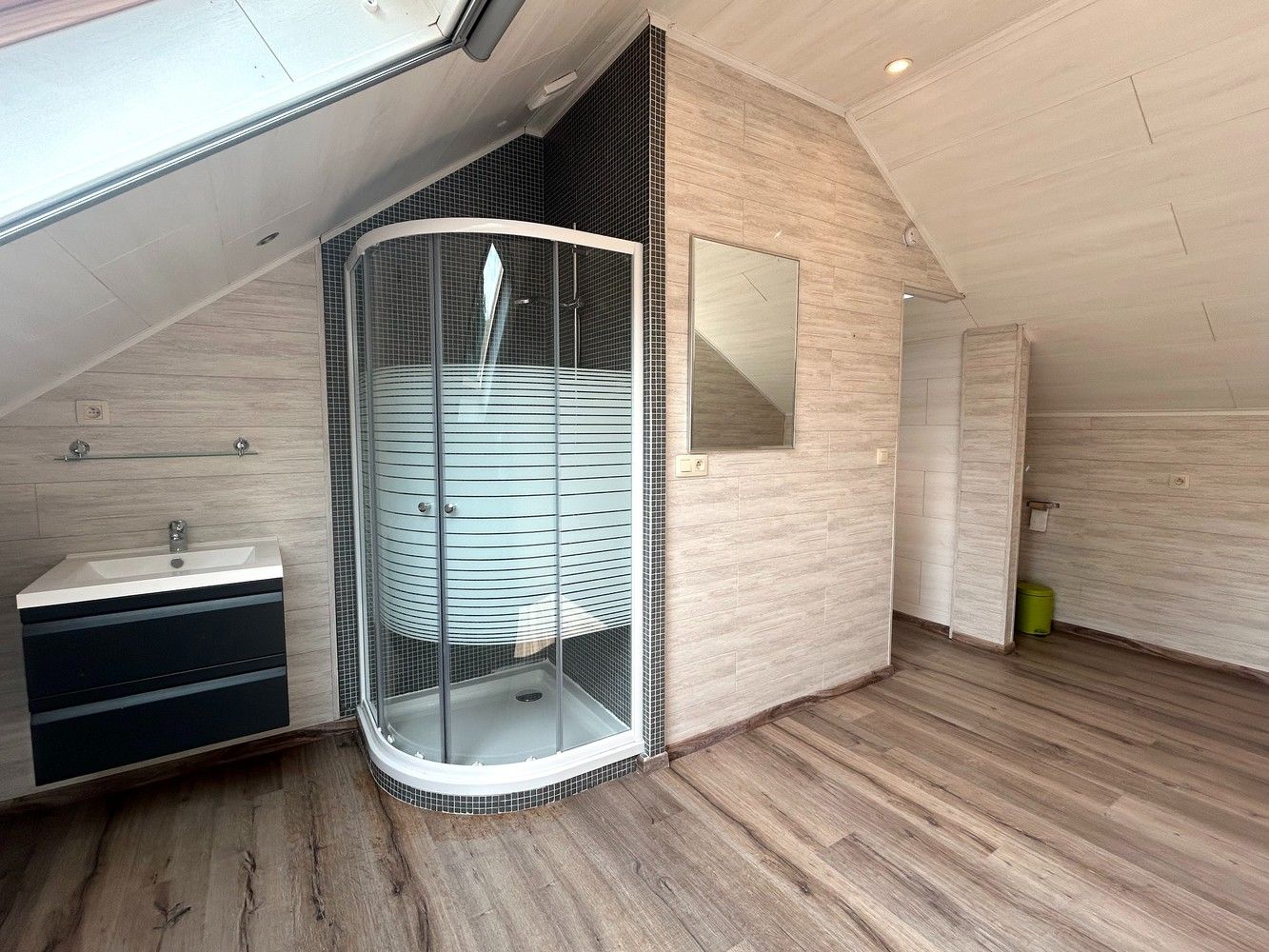 Volledig gerenoveerde, energiezuinige rijwoning foto 13