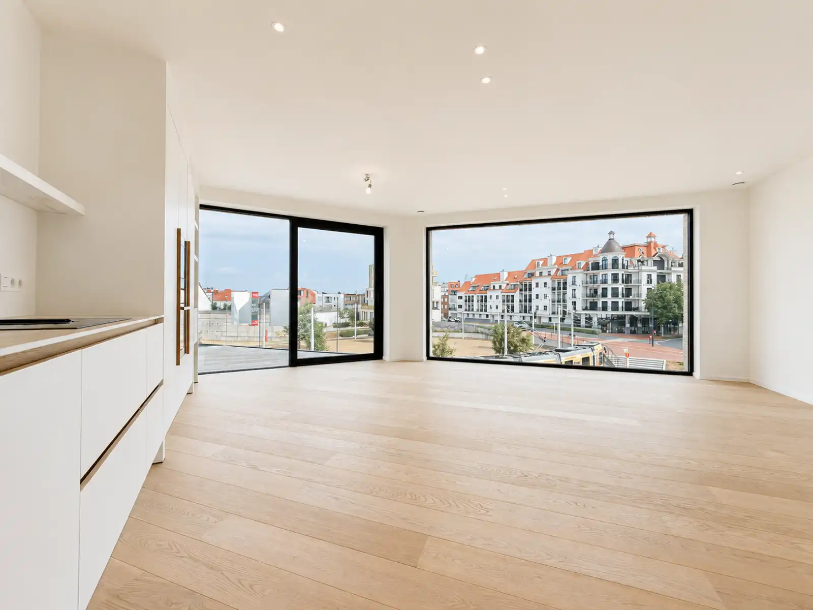 Nieuwbouwappartement met zicht op het Maurice Lippensplein foto 3