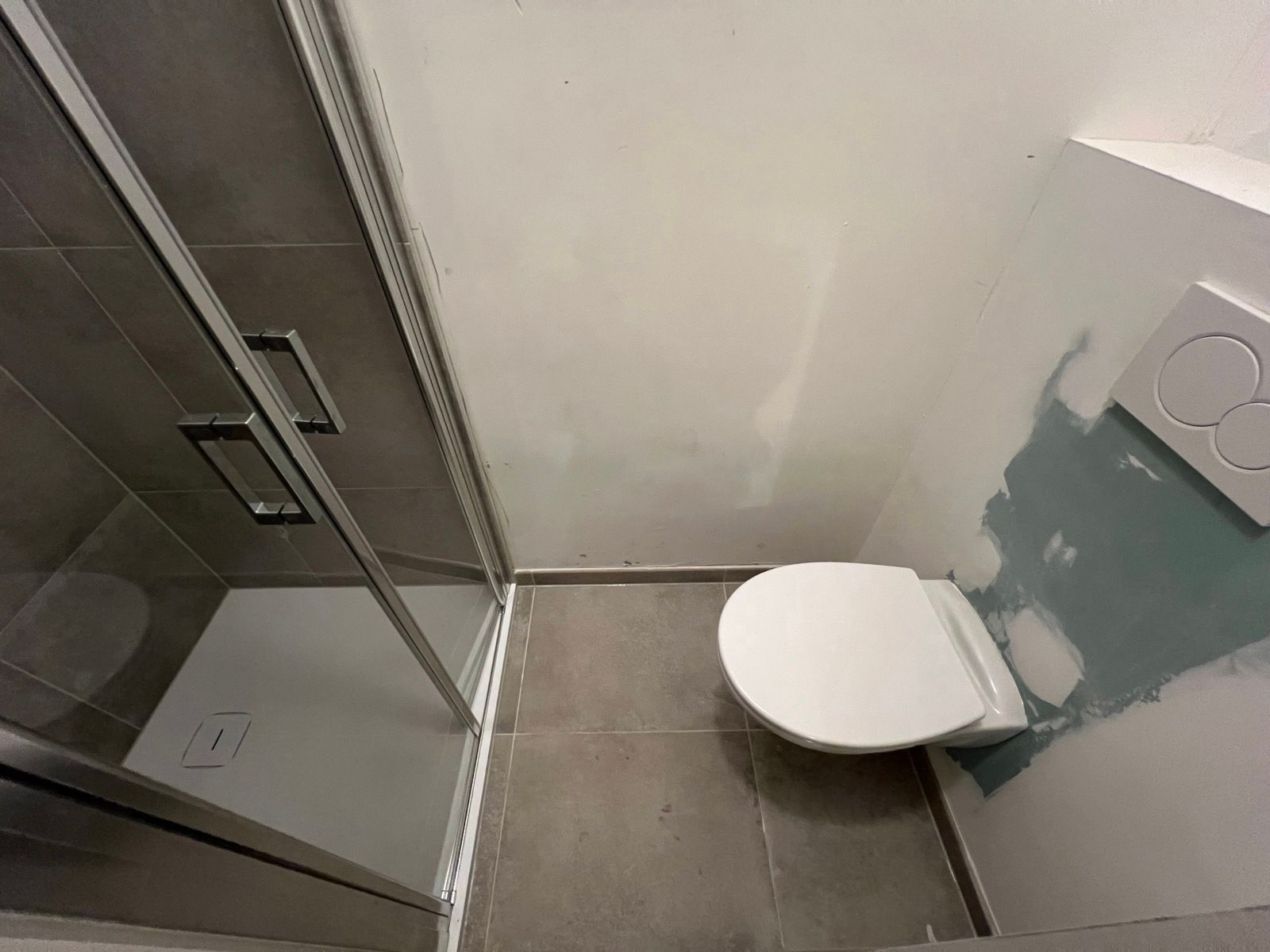 Nieuwbouw GLV app met 3 slpk - 2x terras - tuin - parking foto 16