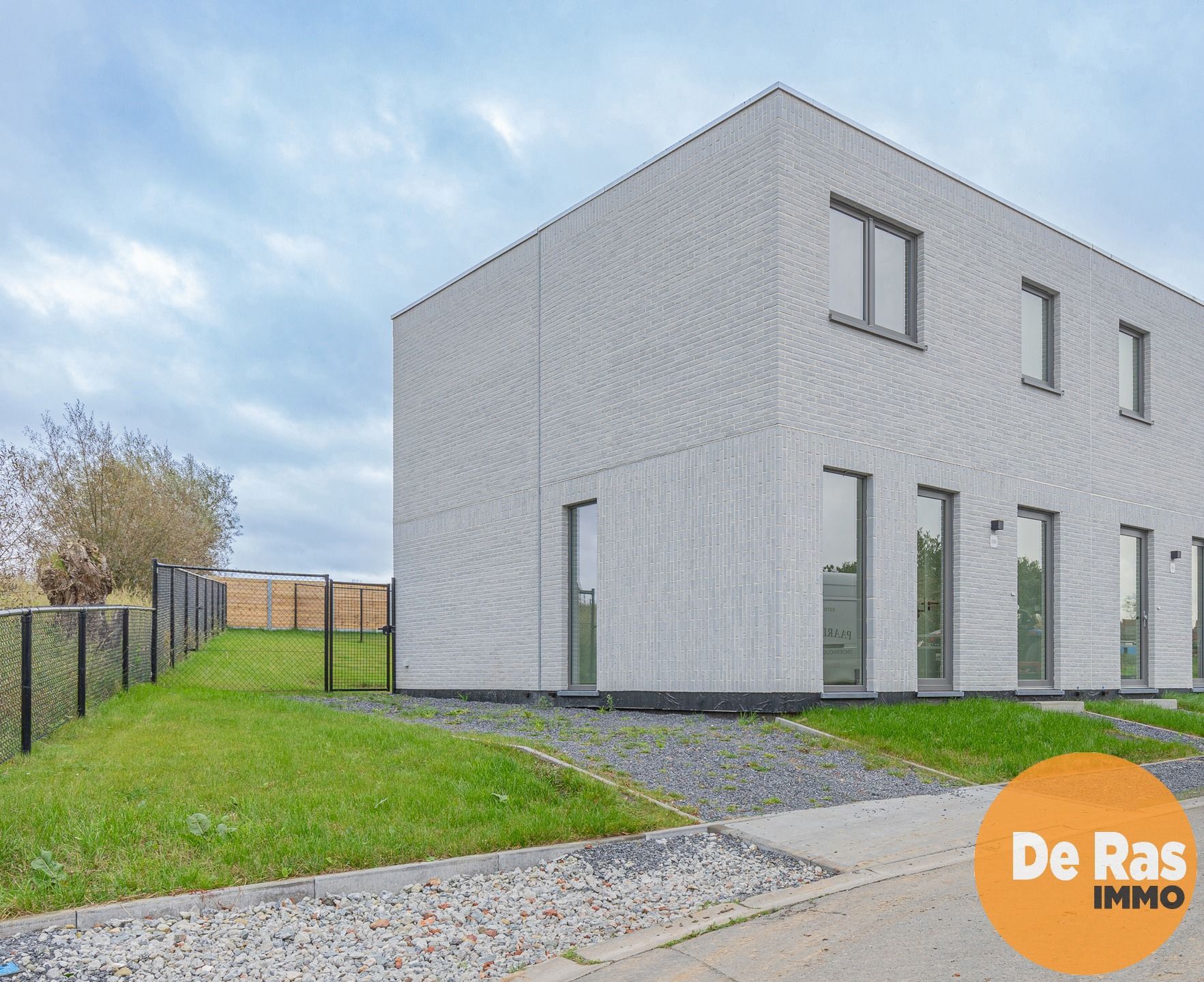 STEENHUIZE - Betaalbare nieuwbouw op een leuke locatie foto {{pictureIndex}}