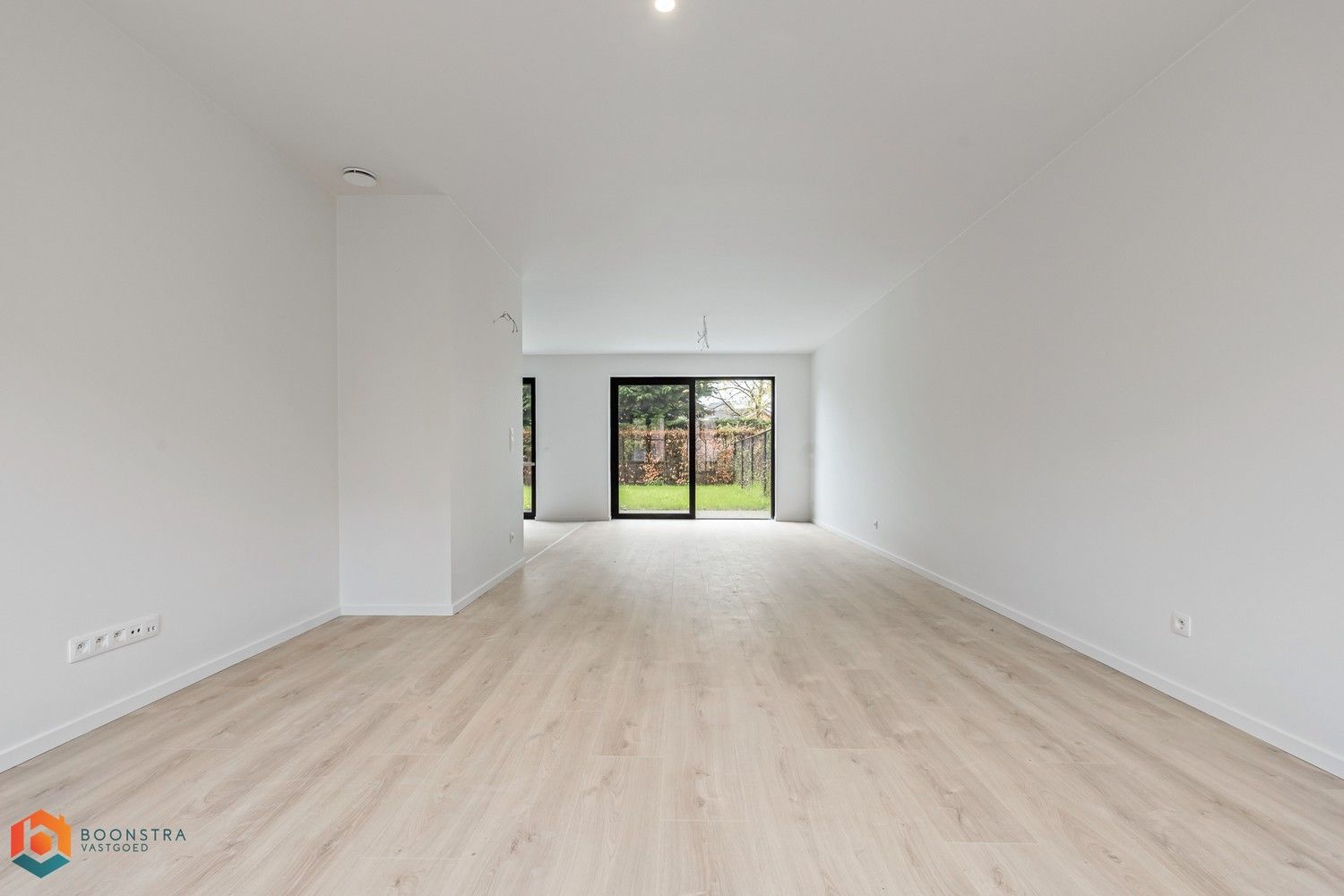 Energiezuinige nieuwbouwwoning met 4 slpkrs en tuin foto 3