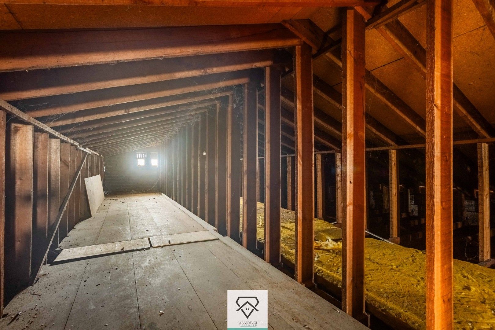 Stevige bungalow met 3 slaapkamers, tuin rondom en garage – centraal in Evergem foto 22