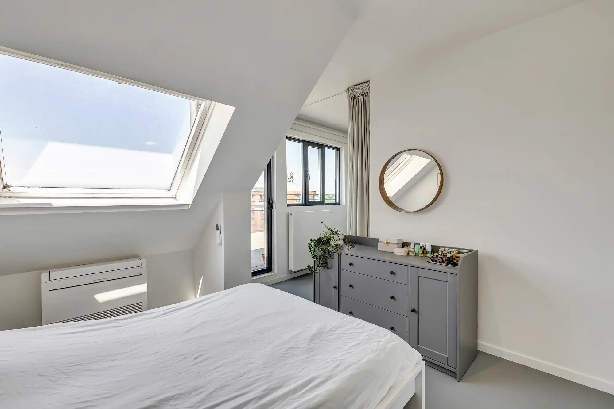 Gerenoveerd penthouse met 2 ruime terrassen in centrum foto 10