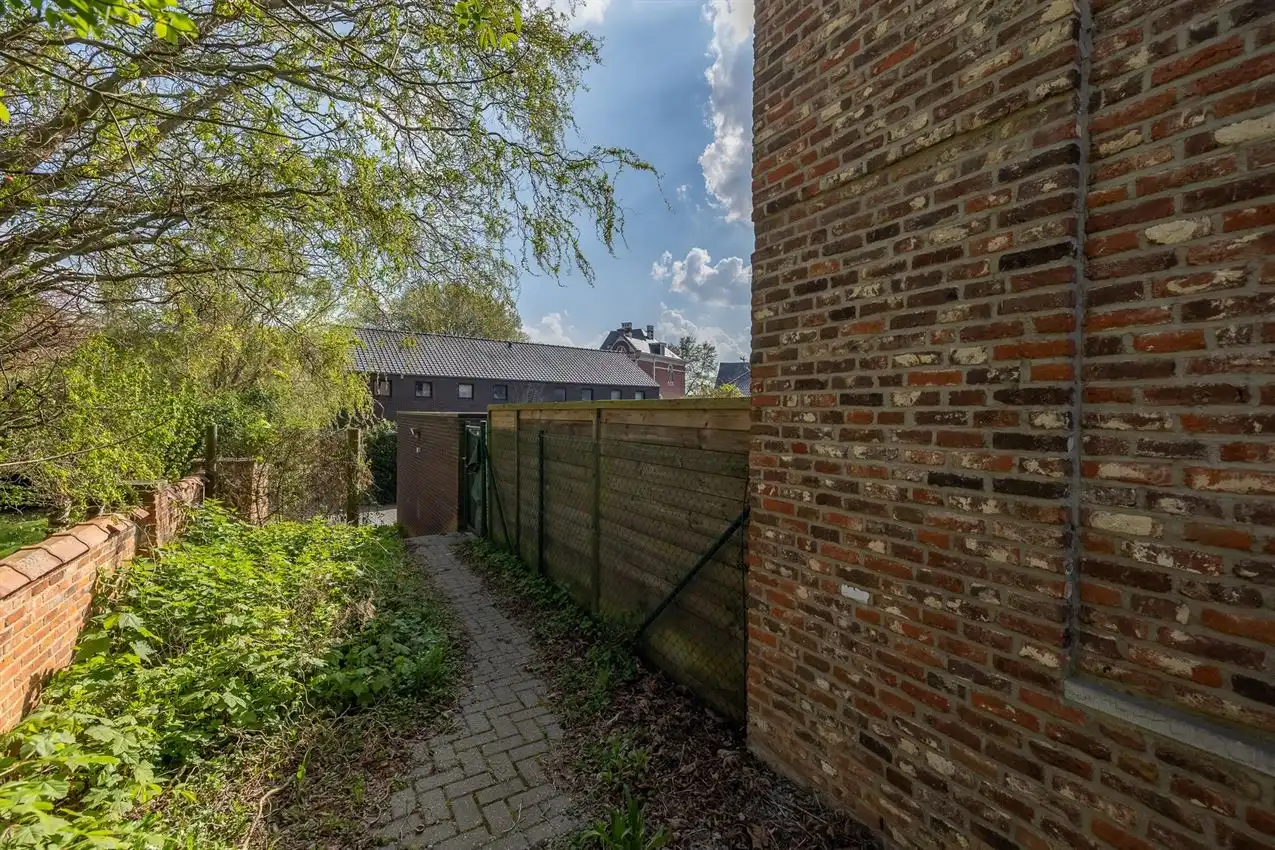 instapklare woning (3 slpk) in oude gemeenteschool foto 34