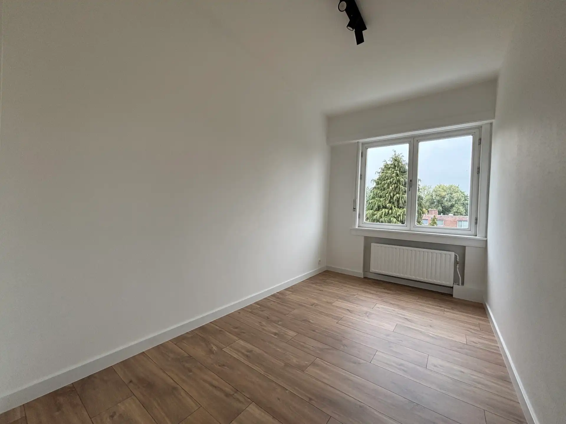 Recent gerenoveerd appartement met 2 slaapkamers foto 8