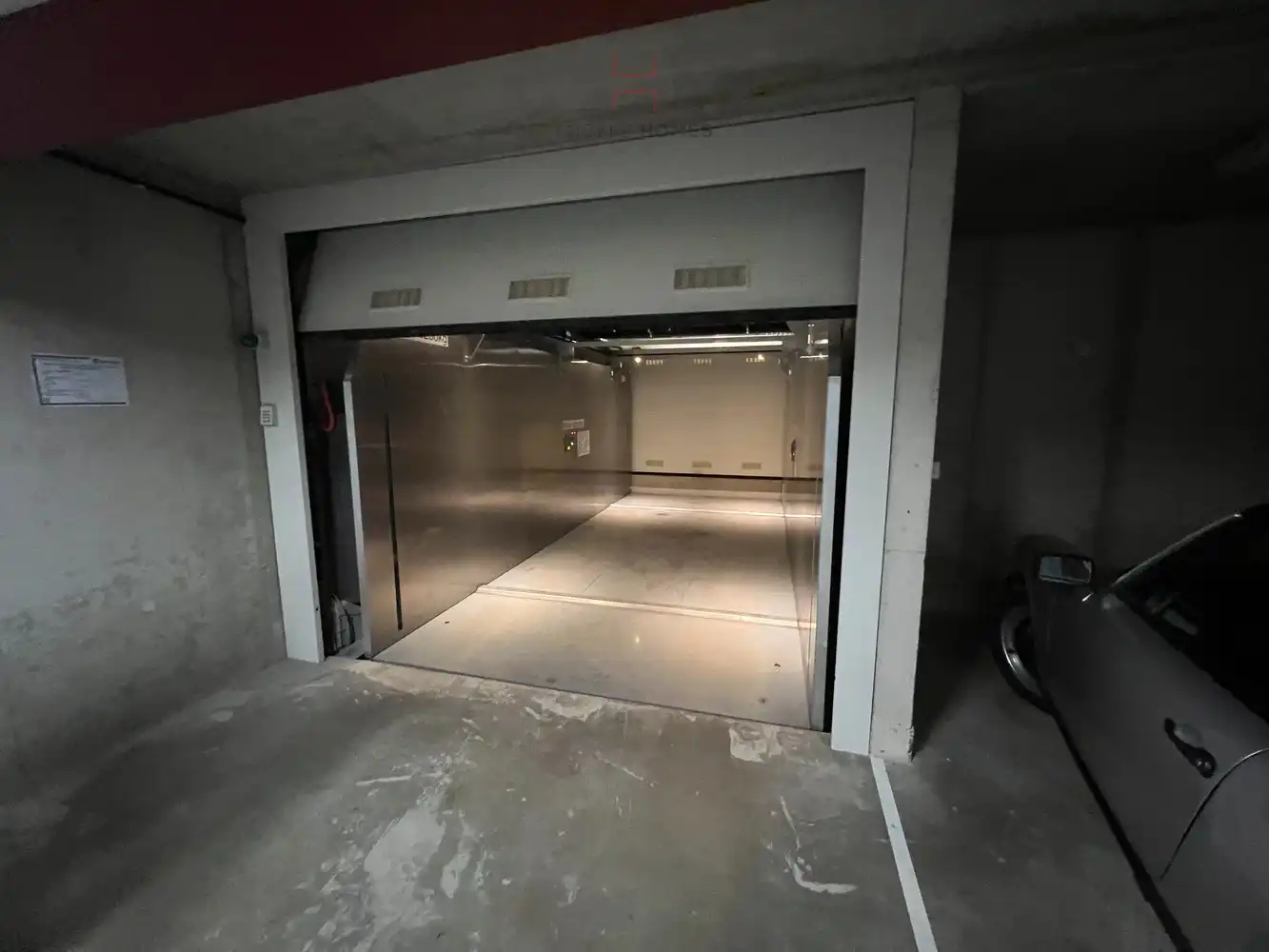 Garagebox in residentie op de Zeedijk Het Zoute foto 7
