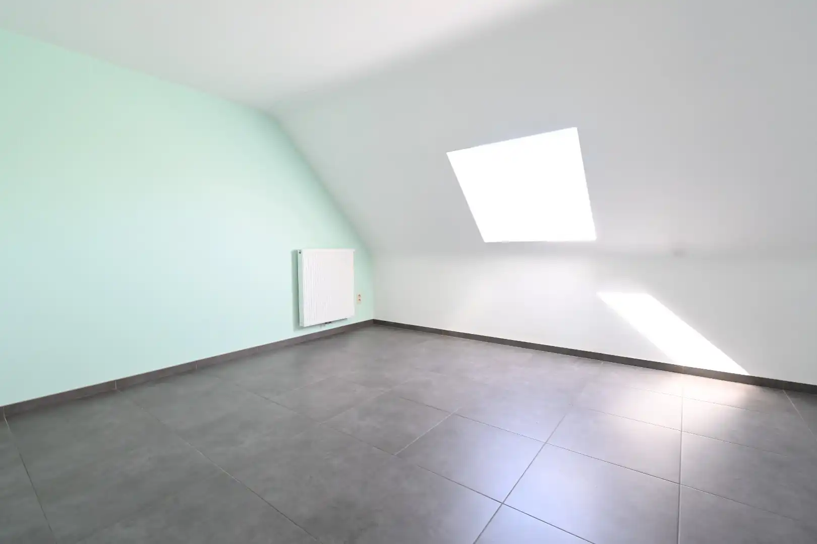 Knap ingericht ruim duplex-appartement met 3 slaapkamers te  Bilzen - Merem + autostandplaats foto 18