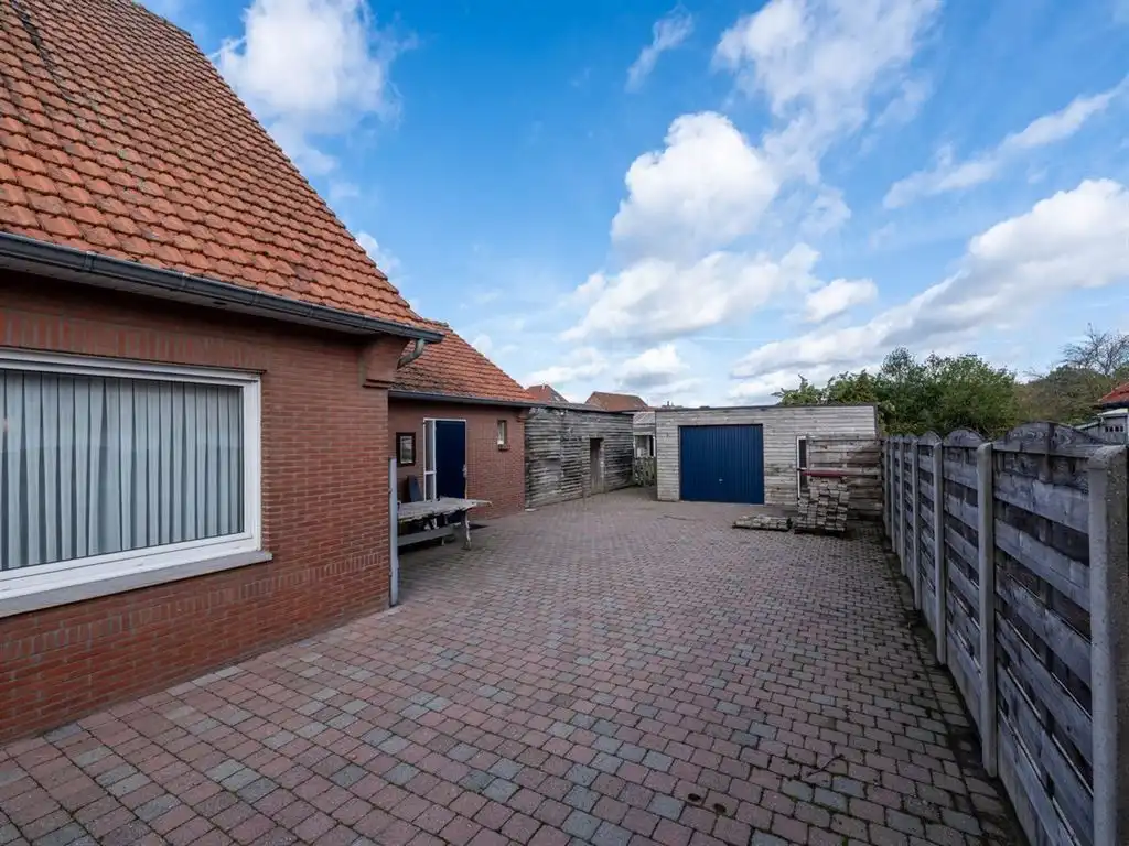 Verzorgde vrijstaande woning, grotendeels gerenoveerd foto 5