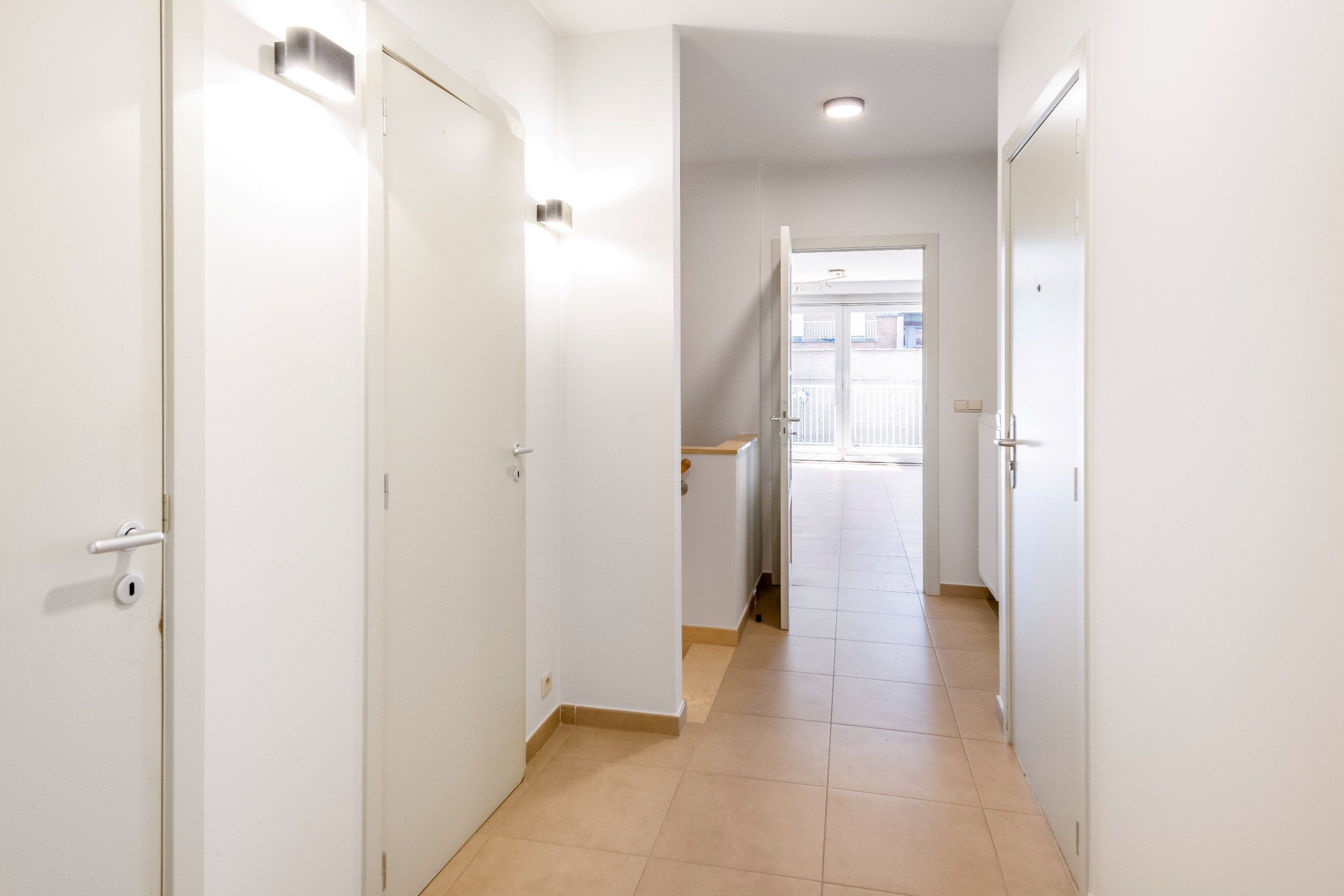 Instapklaar appartement met 3 volwaardige slaapkamers gelegen op de P. Parmentierlaan foto 6