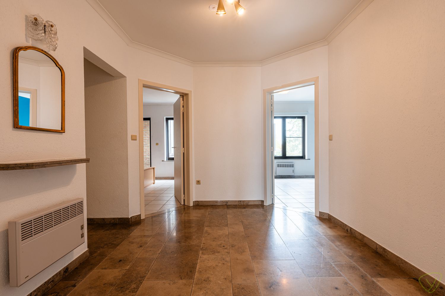 Ruim en zonnig appartement in residentie "Mozart" te Eeklo foto 10