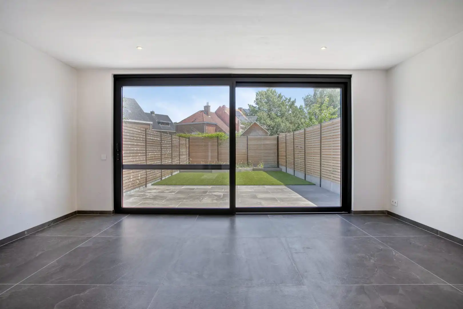 Ruime, gerenoveerde instapklare woning in Lauwe! foto 7