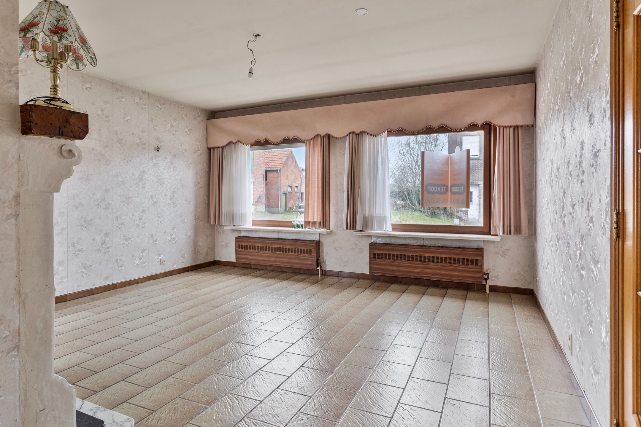 Ruime, te renoveren woning op perceel van 8a70 foto 4