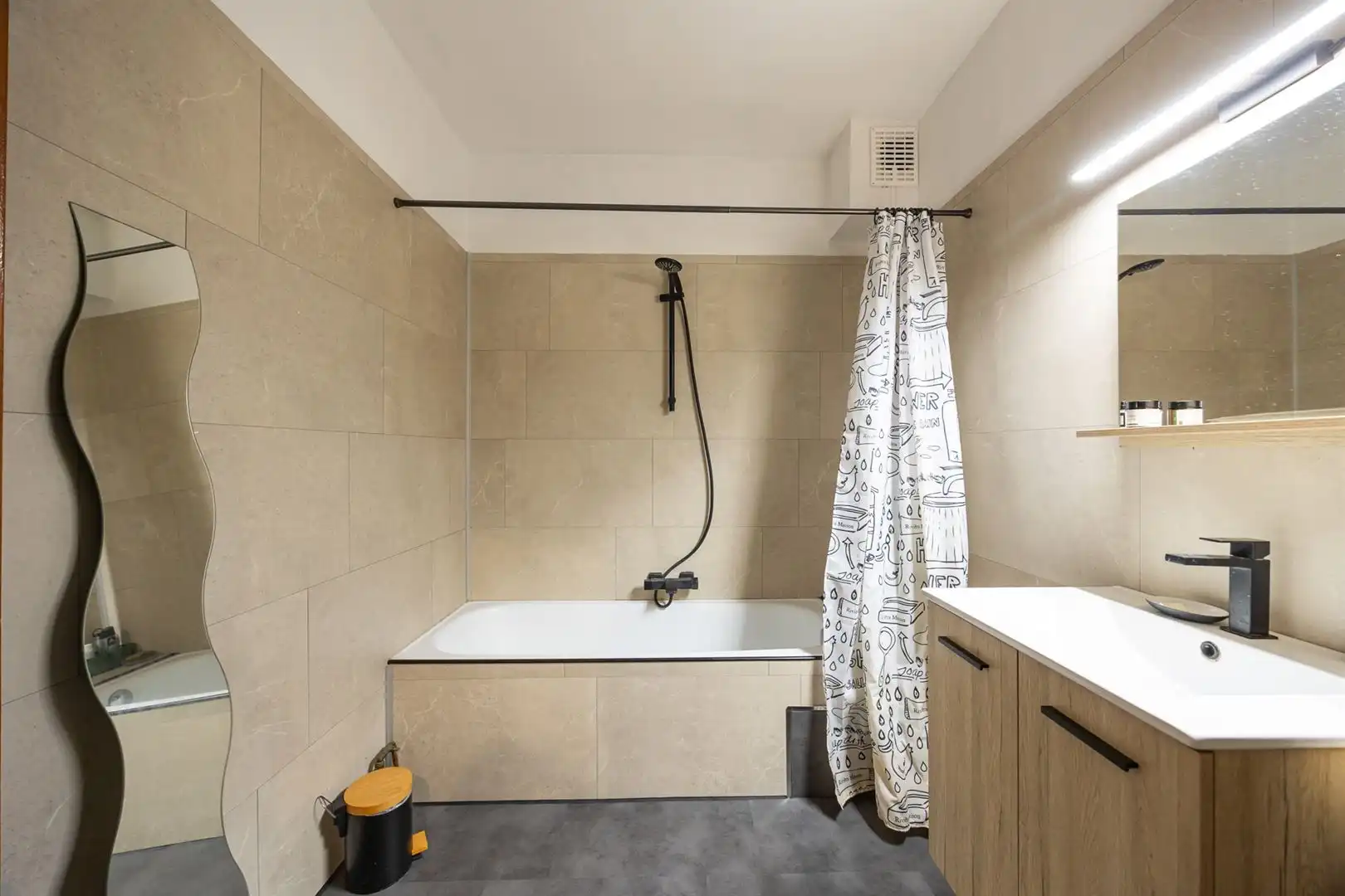 Gelijkvloers appartement met 2 slpks en garage foto 8