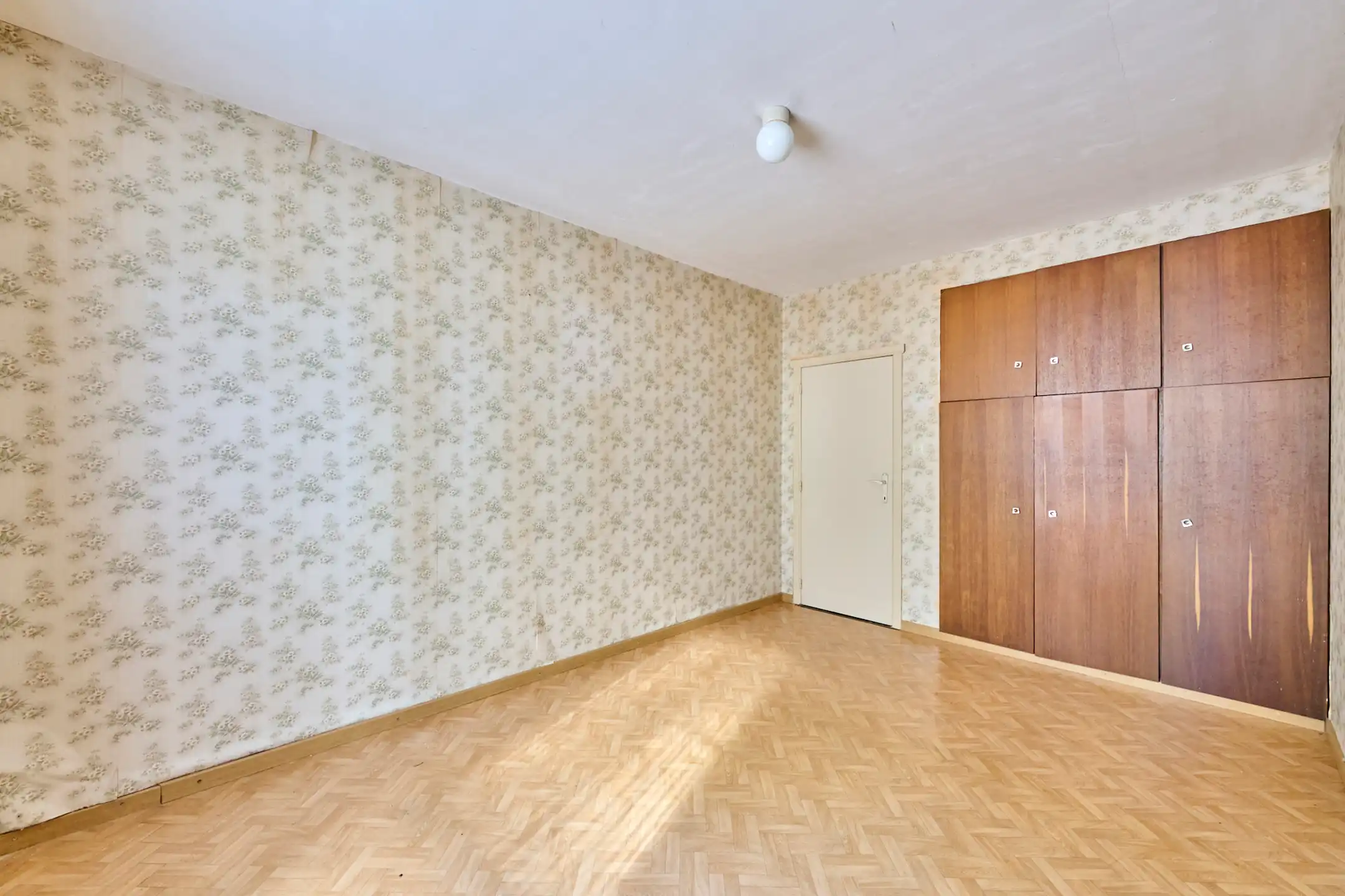 TE RENOVEREN WONING MET VEEL MOGELIJKHEDEN OP 3HA 54A38 CA foto 12