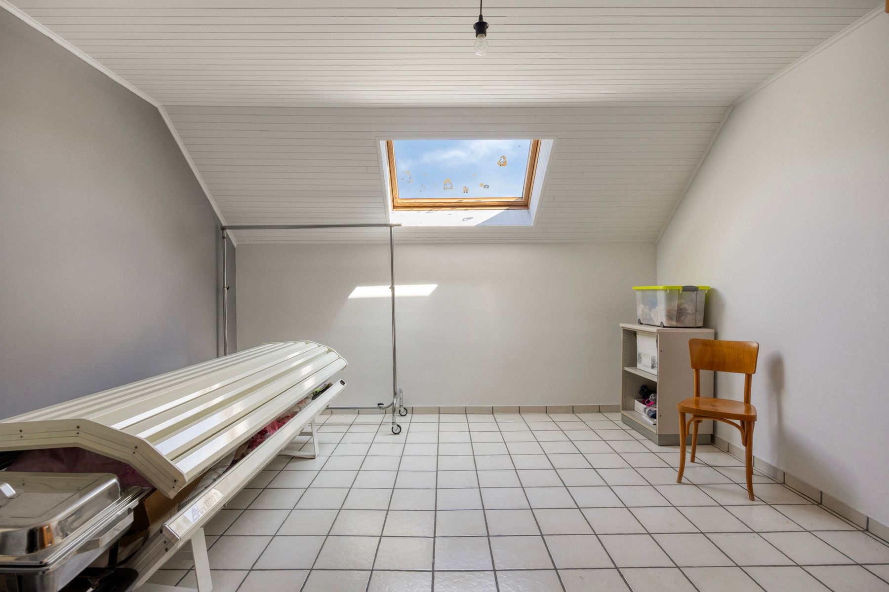 Karaktervolle villa met veel mogelijkheden in Lommel! foto 27