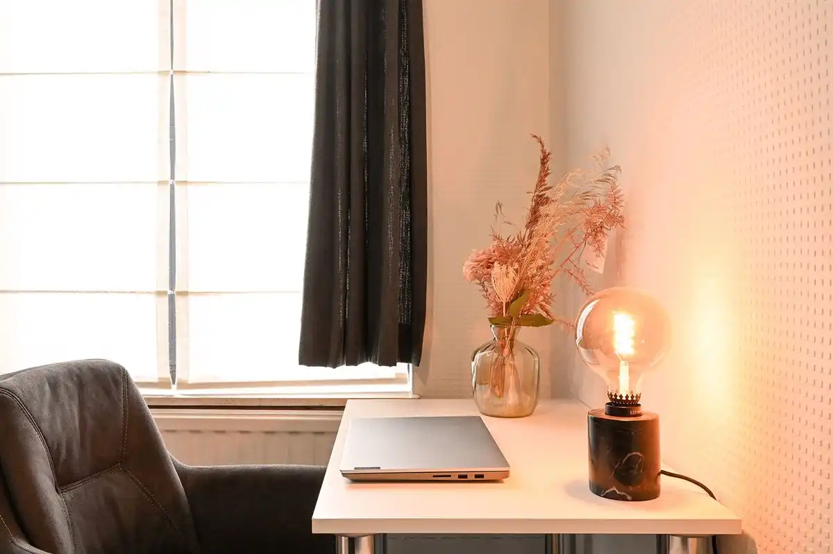 Mooi hoekappartement met garage foto 16