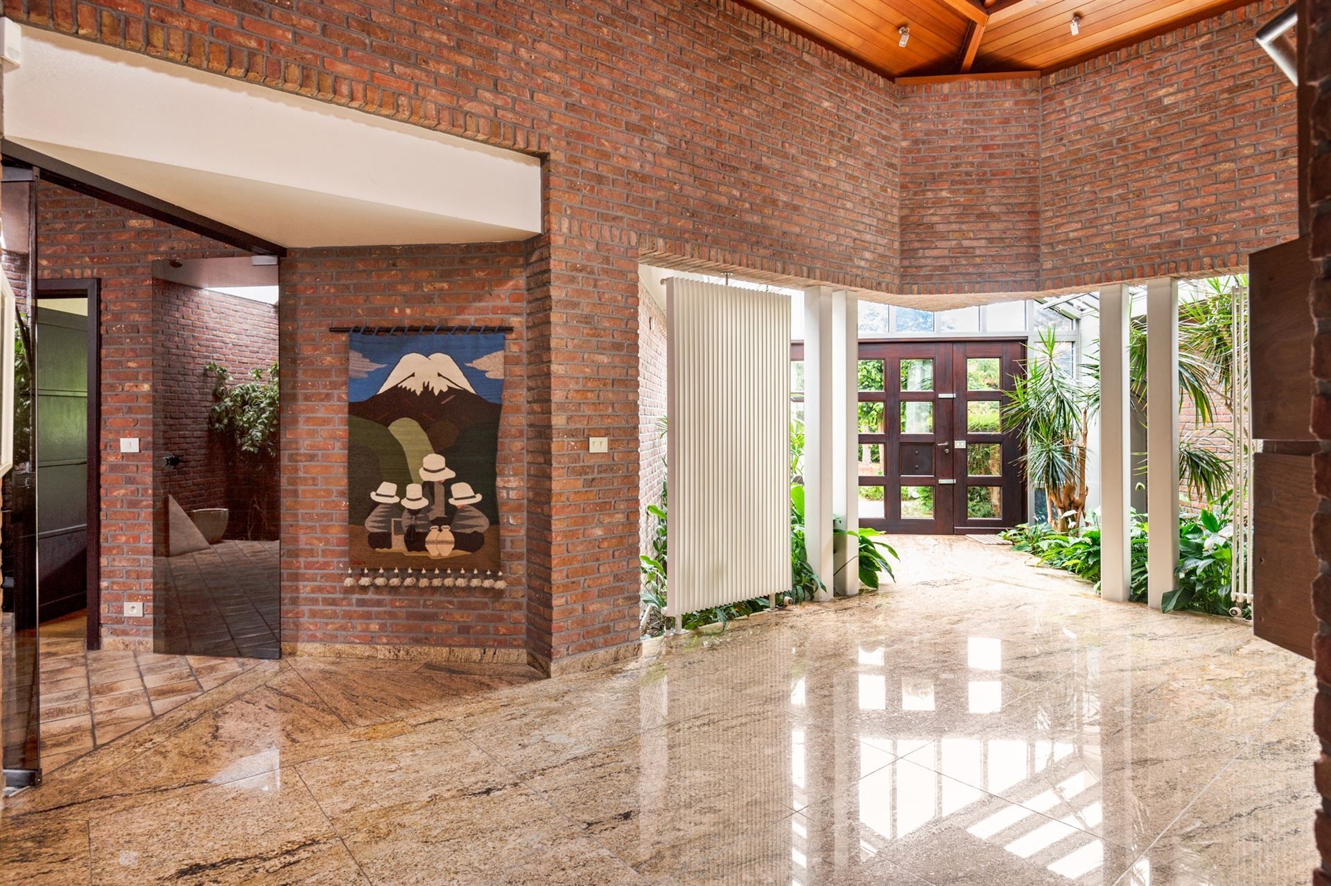 PRACHTIGE VILLA TE KOOP IN EEN OASE VAN GROEN foto 5