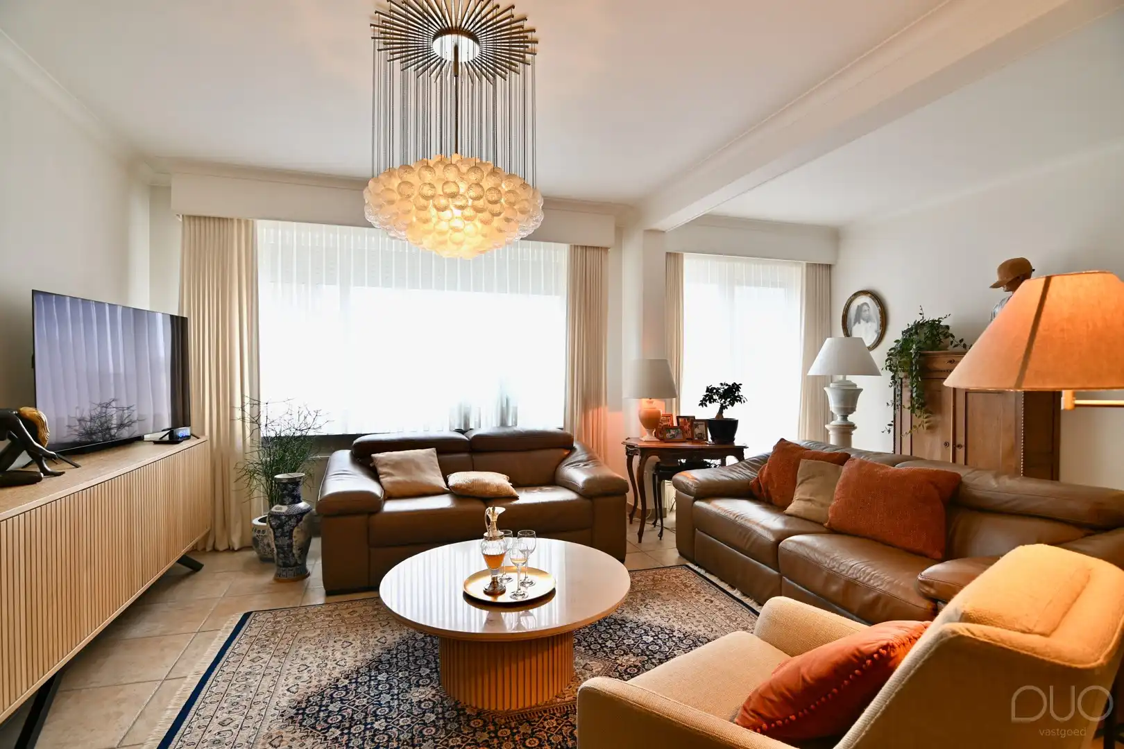 Ruim en luxueus afgewerkt 3-slaapkamerappartement (155 m²) met privé-inkom, kelder en garage in Heers foto 9