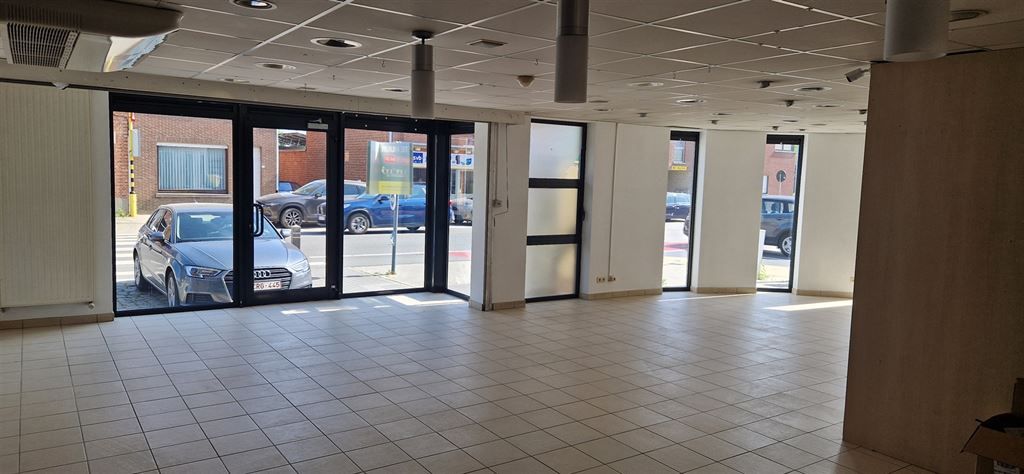 Commerciële ruimte met veel visibiliteit! foto 4