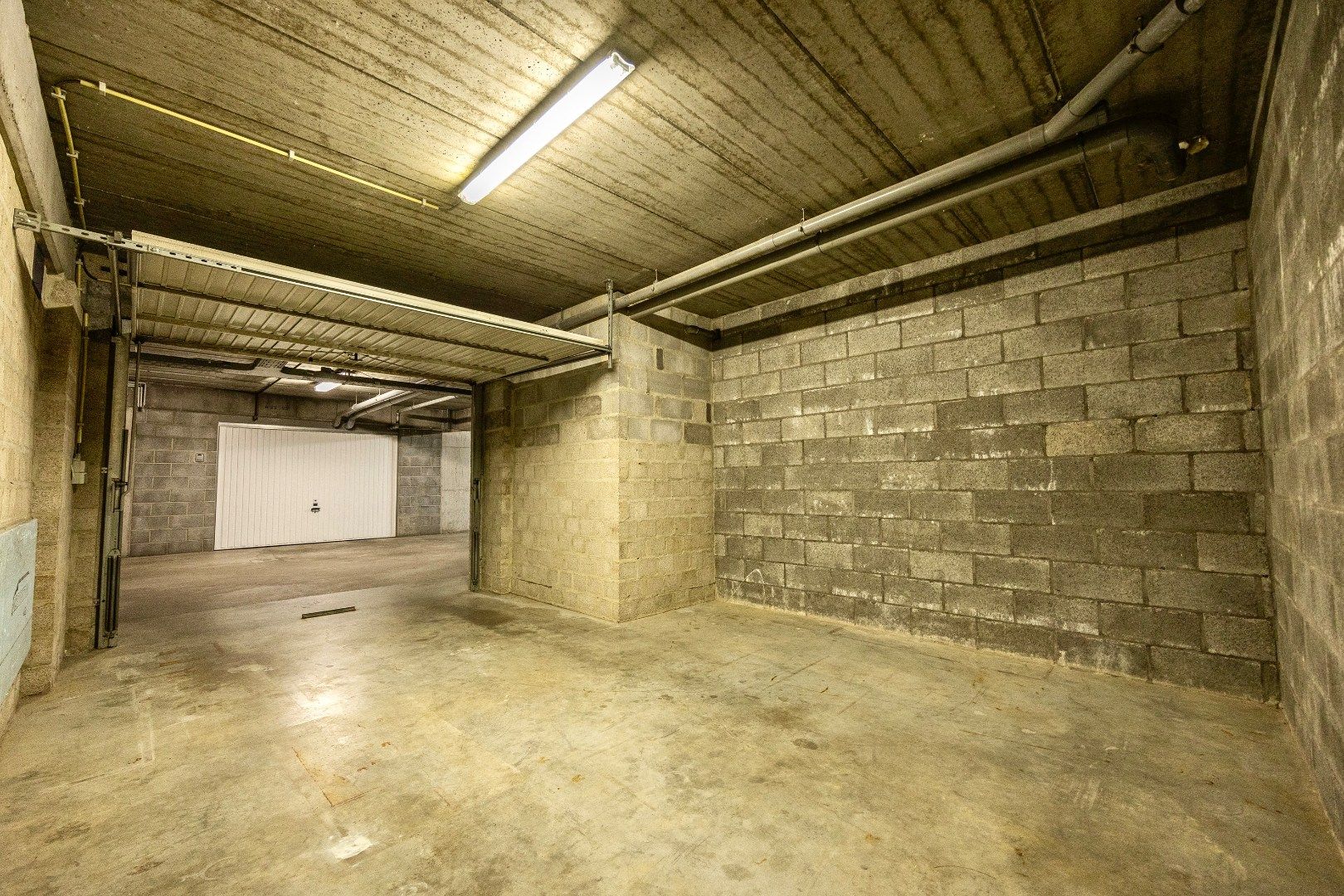 Instapklaar en energiezuinig appartement met 2 slpk te Buizingen. foto 21