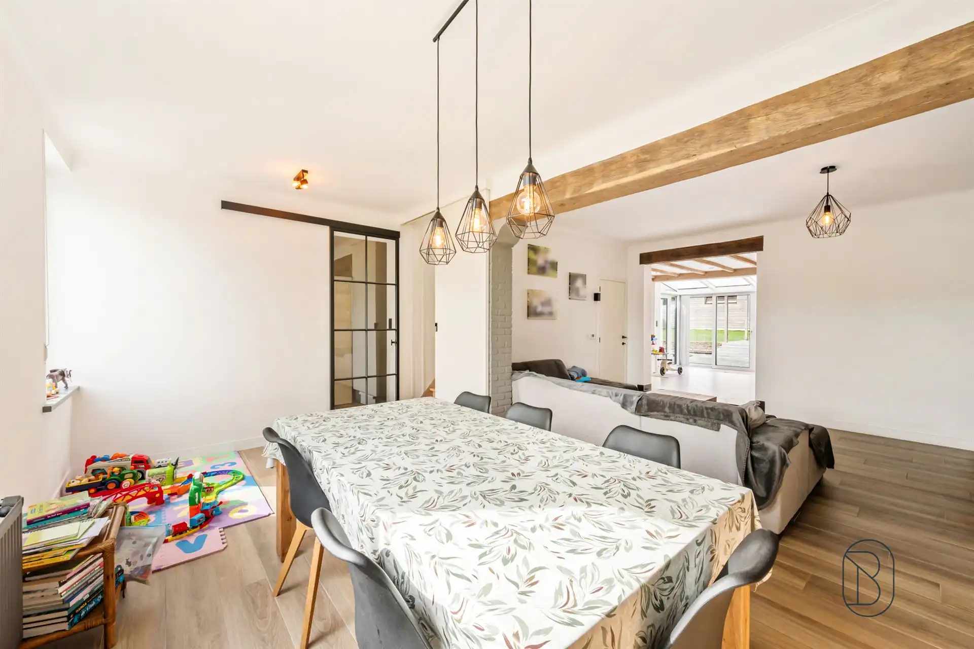 Instapklare woning aan de voet van het Kluisbos foto 9