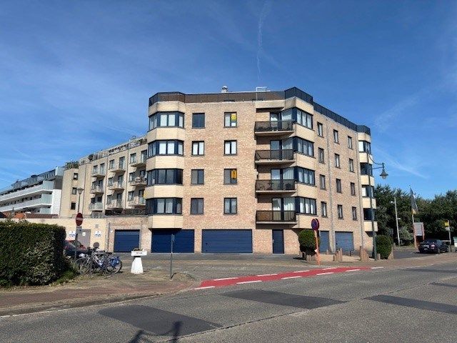 Zeer goed gelegen appartement in Bredene Duinen foto {{pictureIndex}}