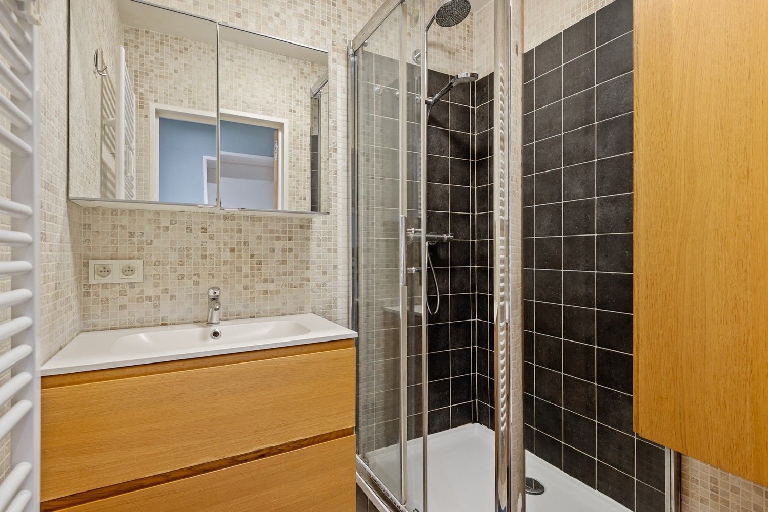 Verzorgd appartement met 2 slaapkamers in Deurne Zuid! foto 11