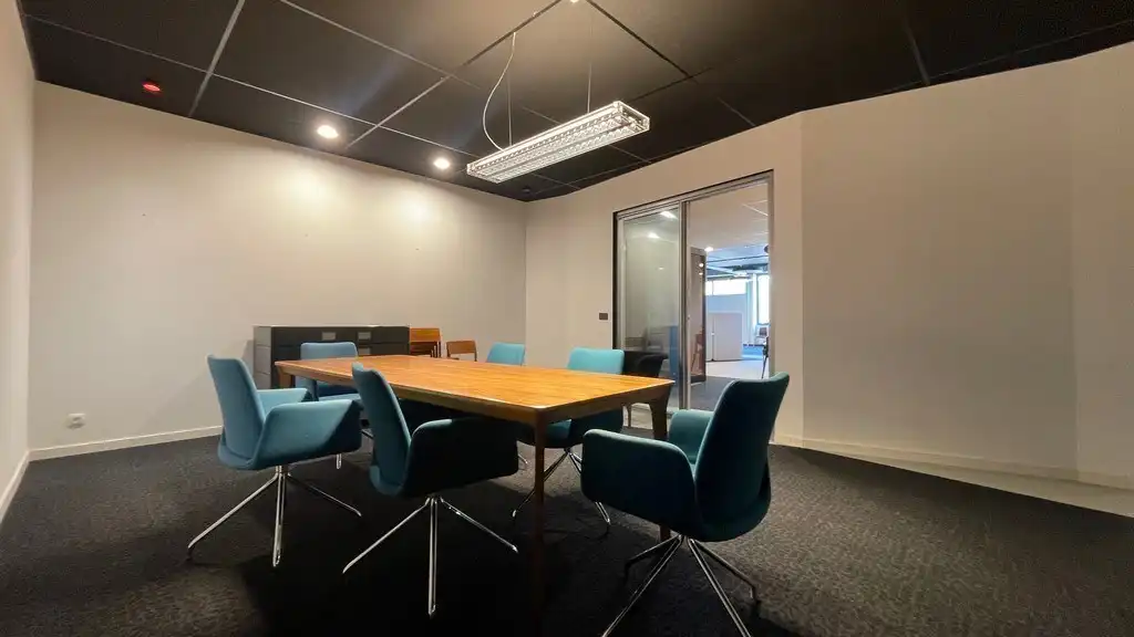 Kantoorruimte te huur vlakbij E19 in Mechelen foto 5