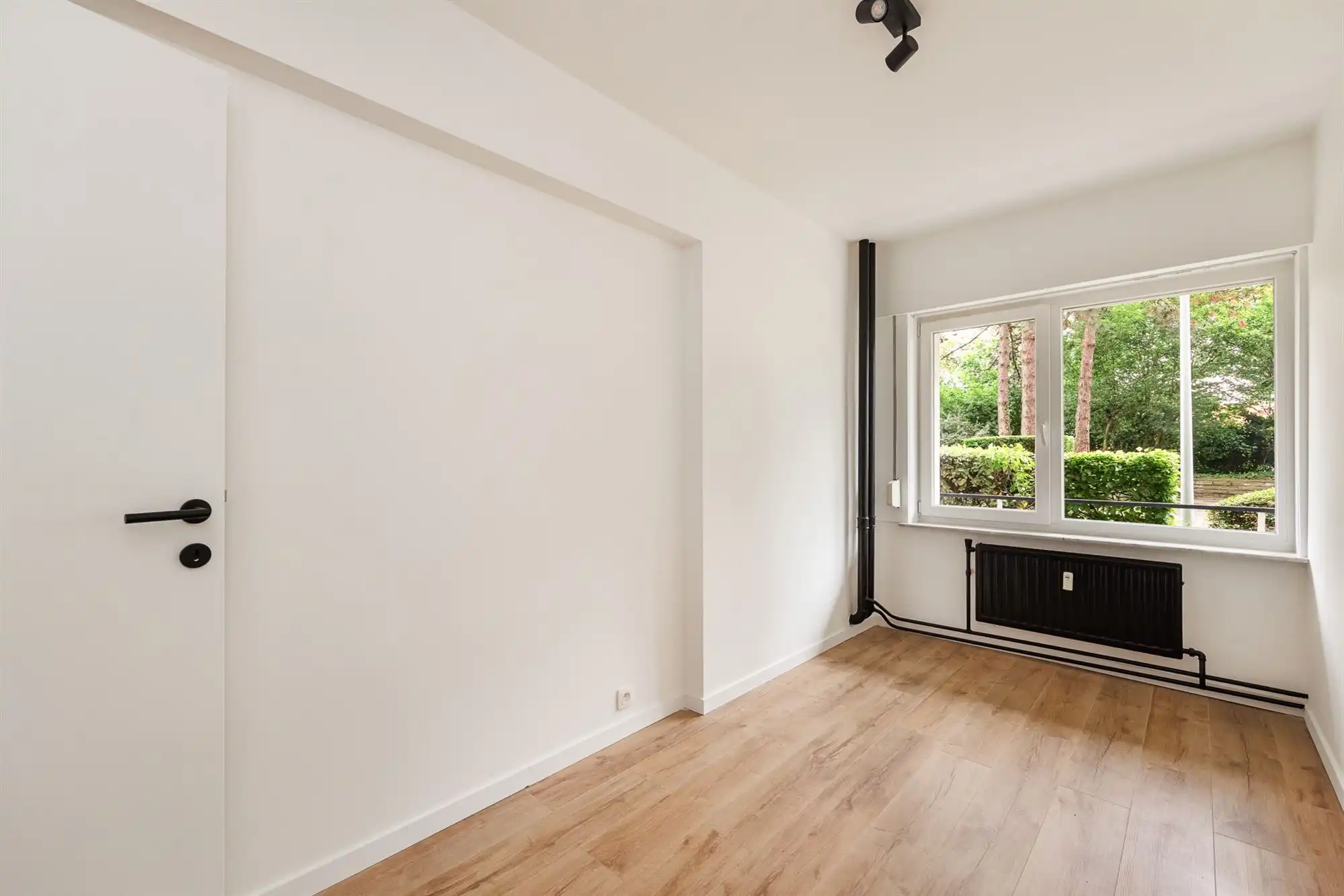 Lichtrijk gelijkvloersappartement met 2 slpk op TOPlocatie foto 13