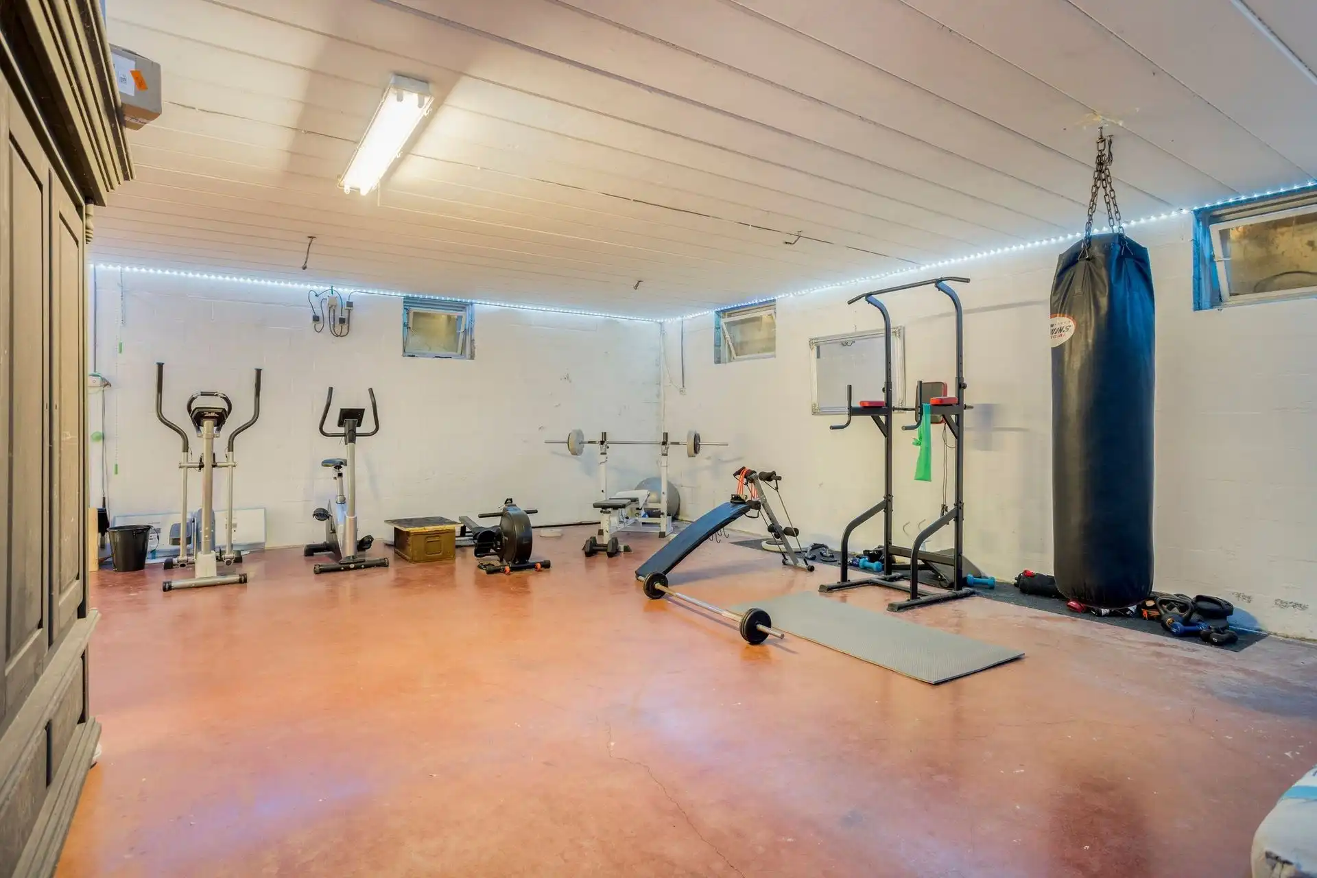 Ruime woning op een perceel van 20a! foto 39