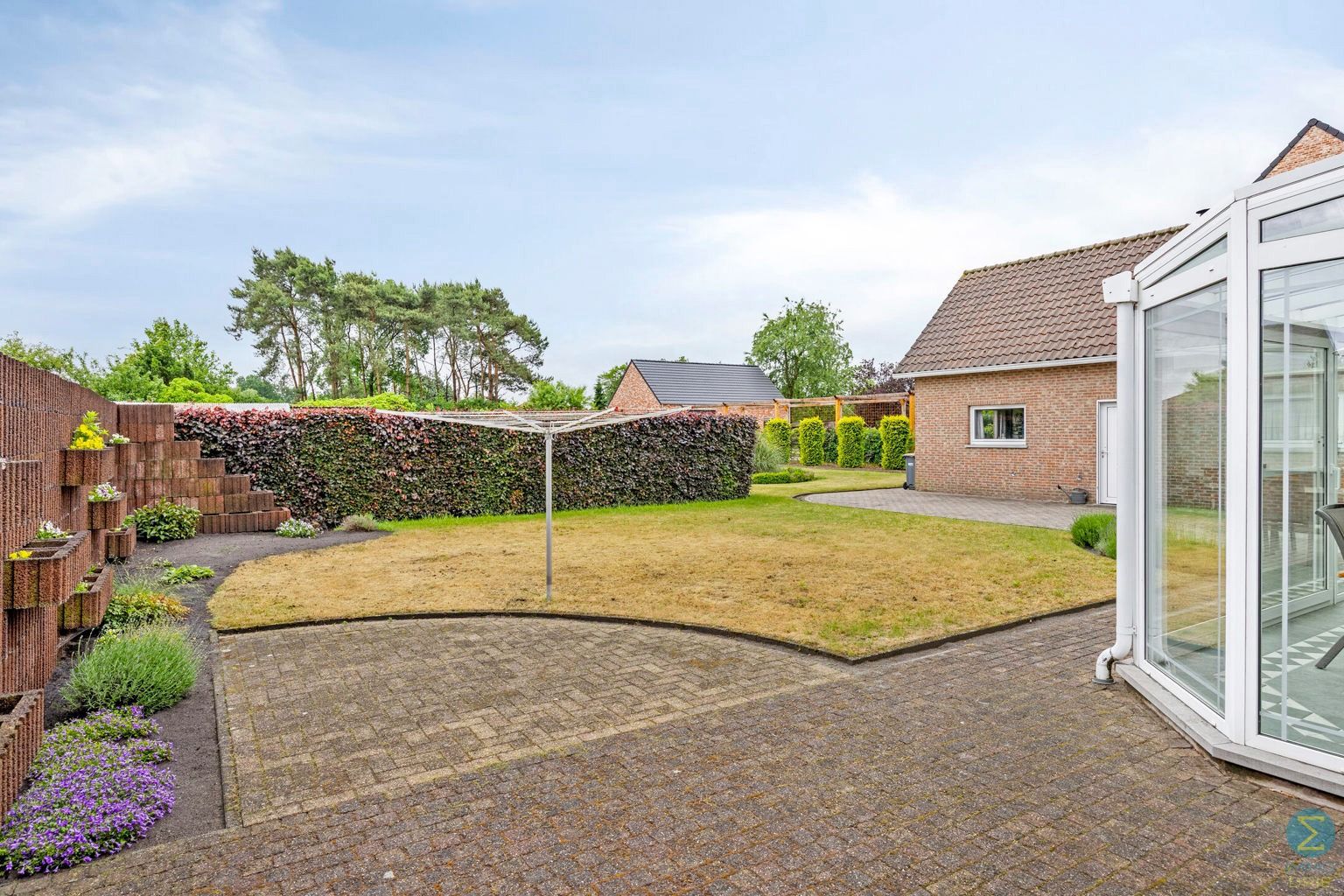 Instapklare laagbouwwoning op perceel van 1903m² foto 23