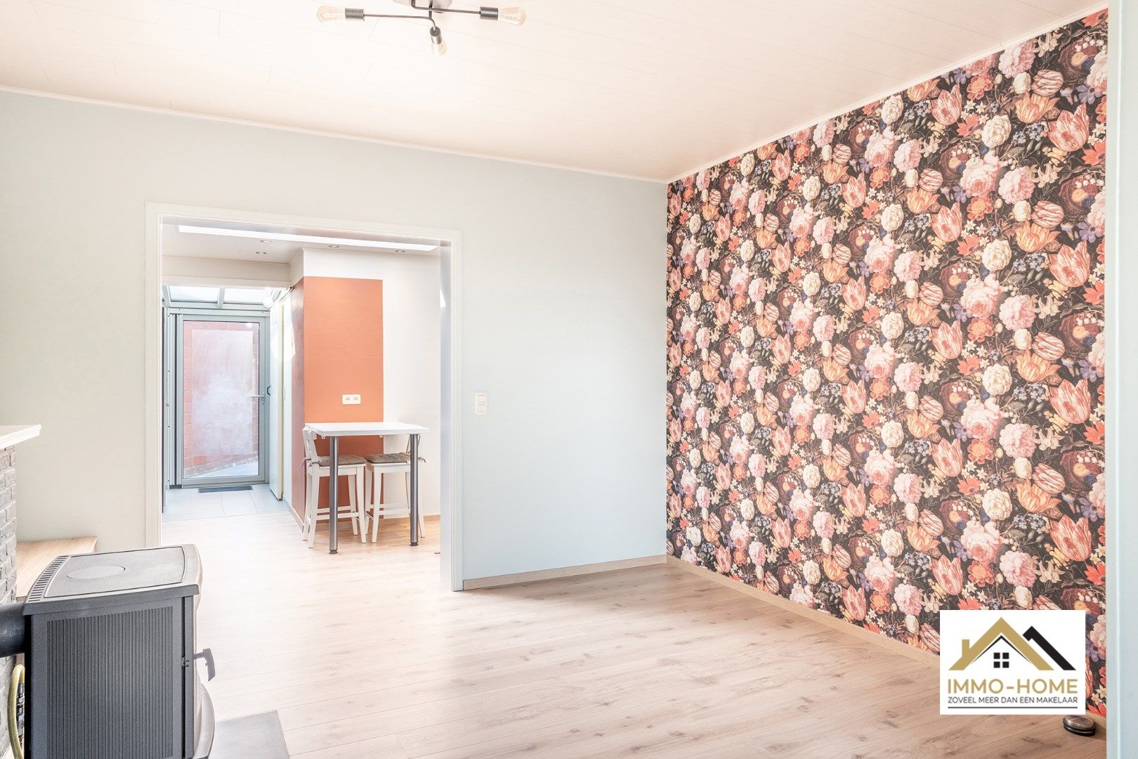 Recent gerenoveerde woning te Oostakker!  foto 2