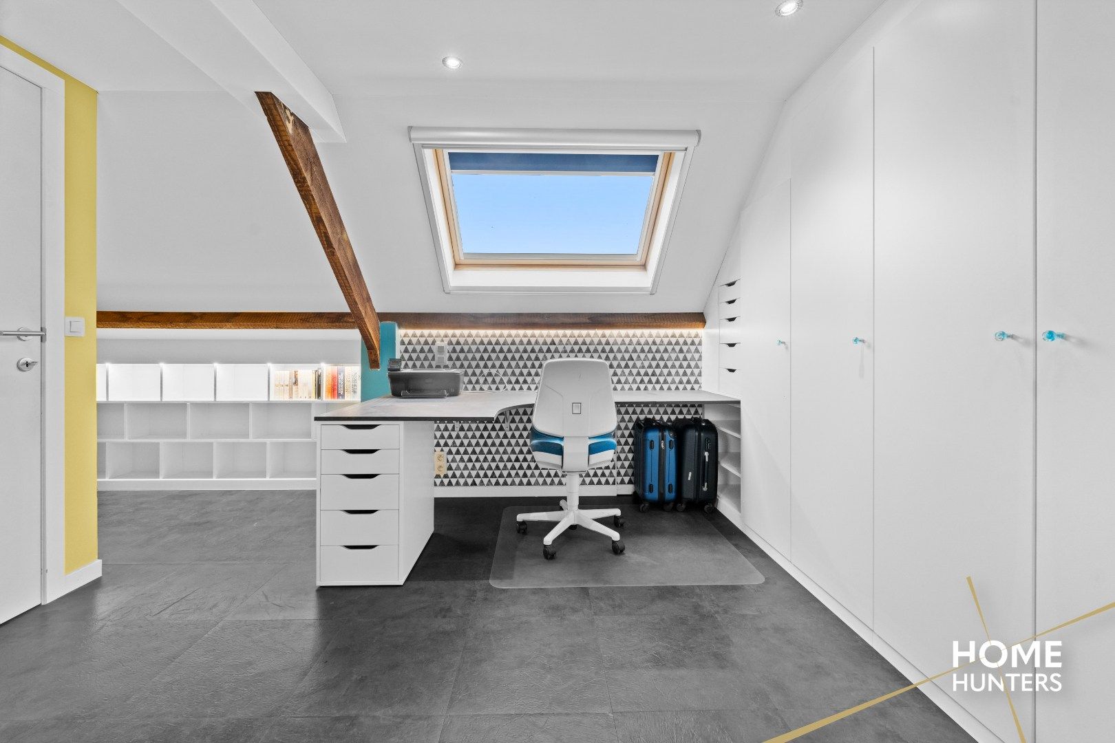 Instapklare, gerenoveerde woning op centrale ligging nabij centrum Roeselare! foto 17