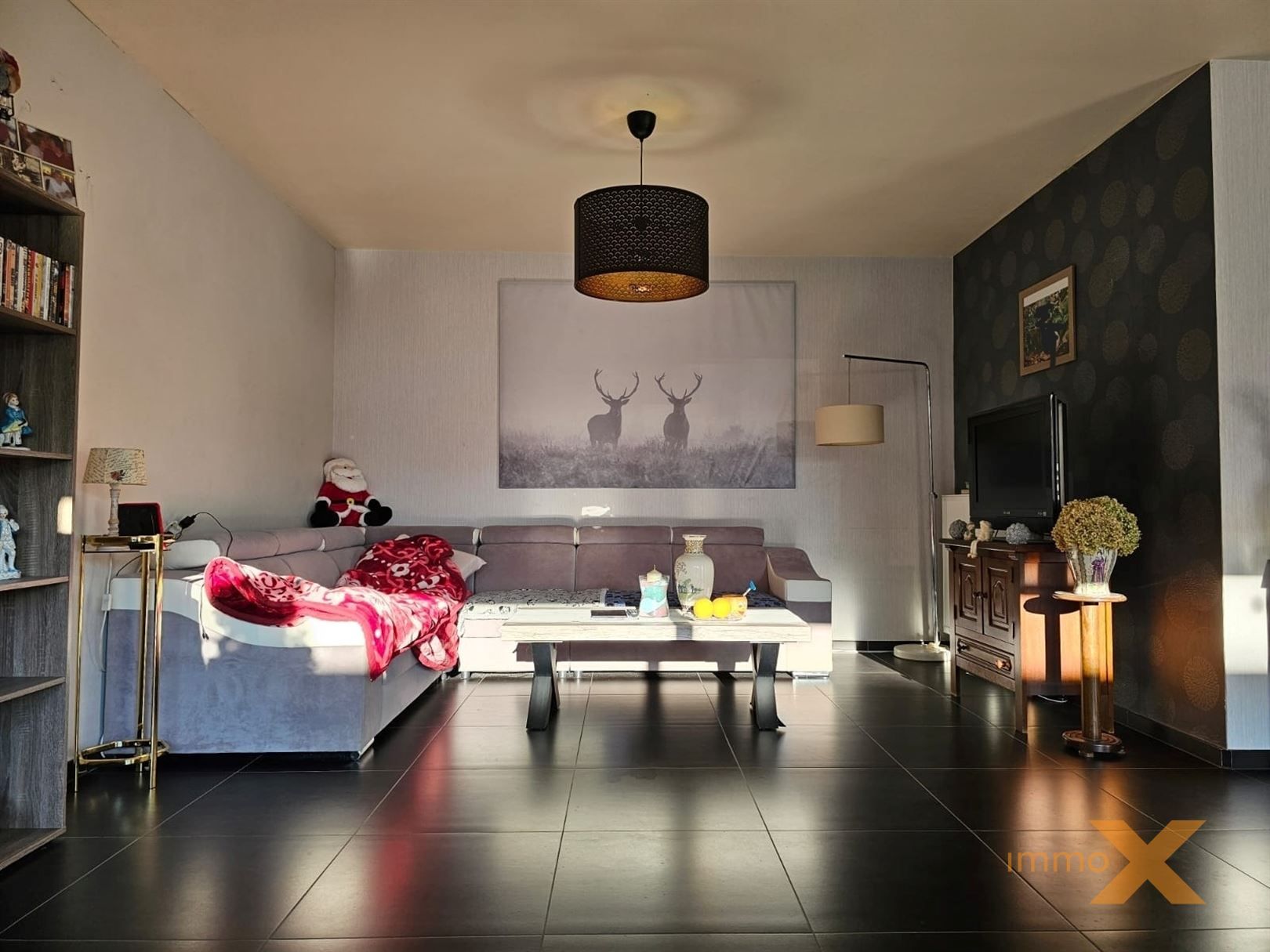 RUIM LICHTRIJK GELIJKVLOERS MET TUINTJE foto 4