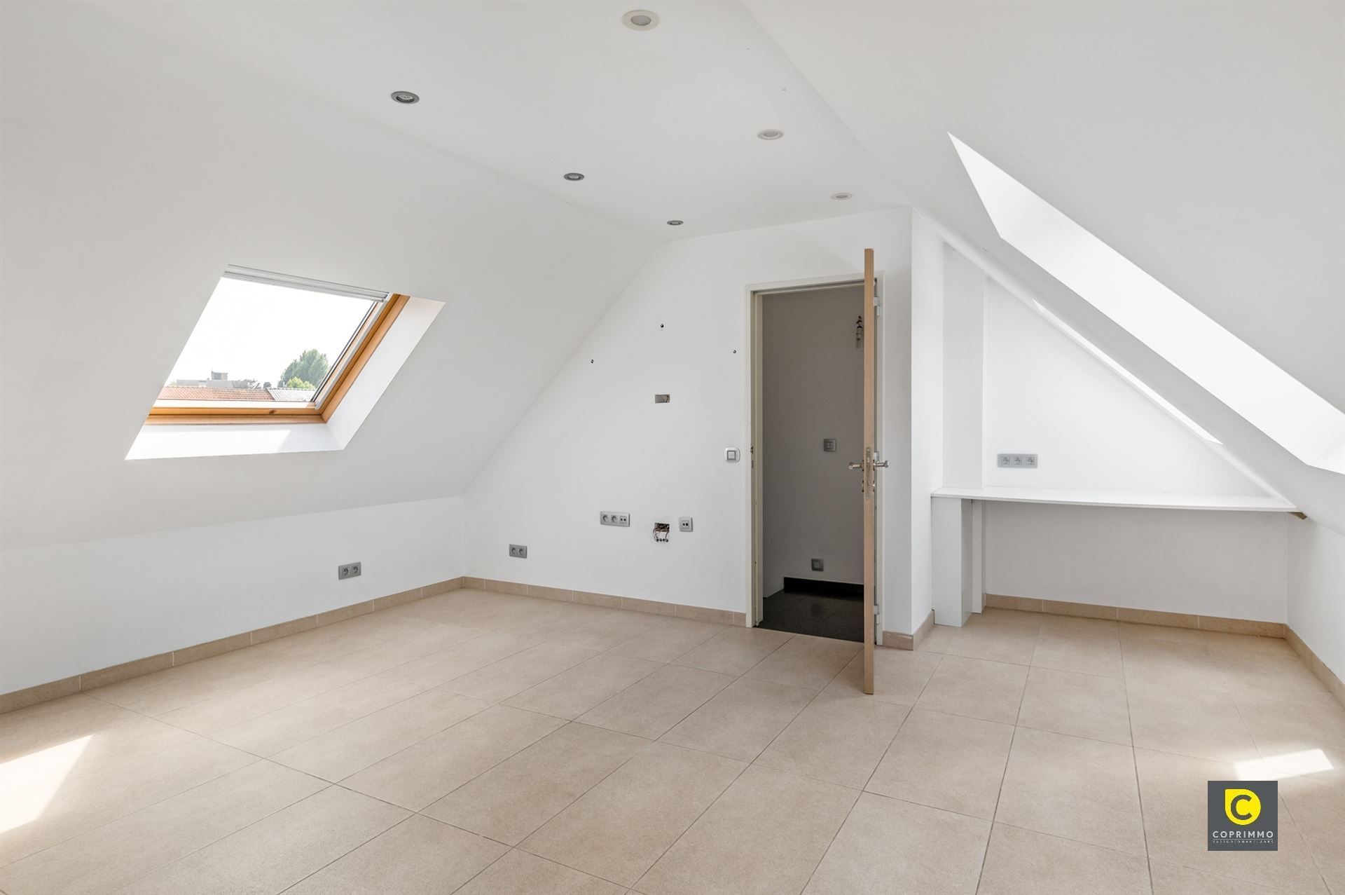 Recente instapklare woning op woonerf foto 18
