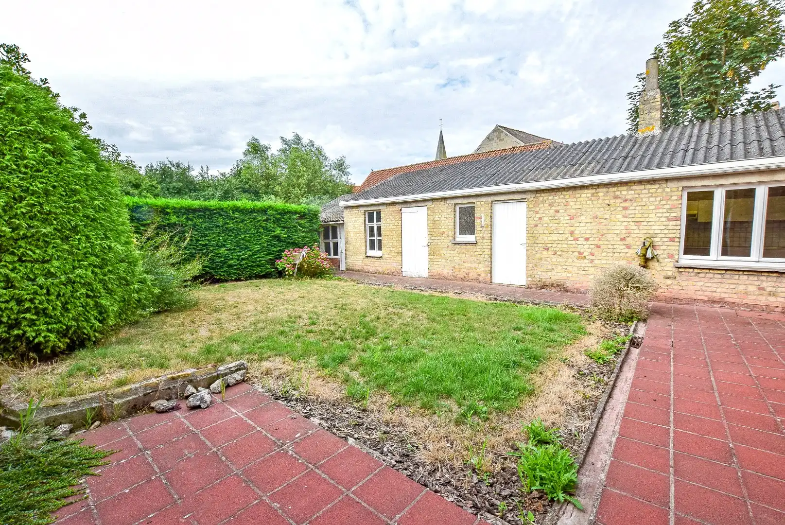 Zeer ruime te renoveren woning met statige gevel op 445 m² met zuid-west georiënteerde tuin. foto 15