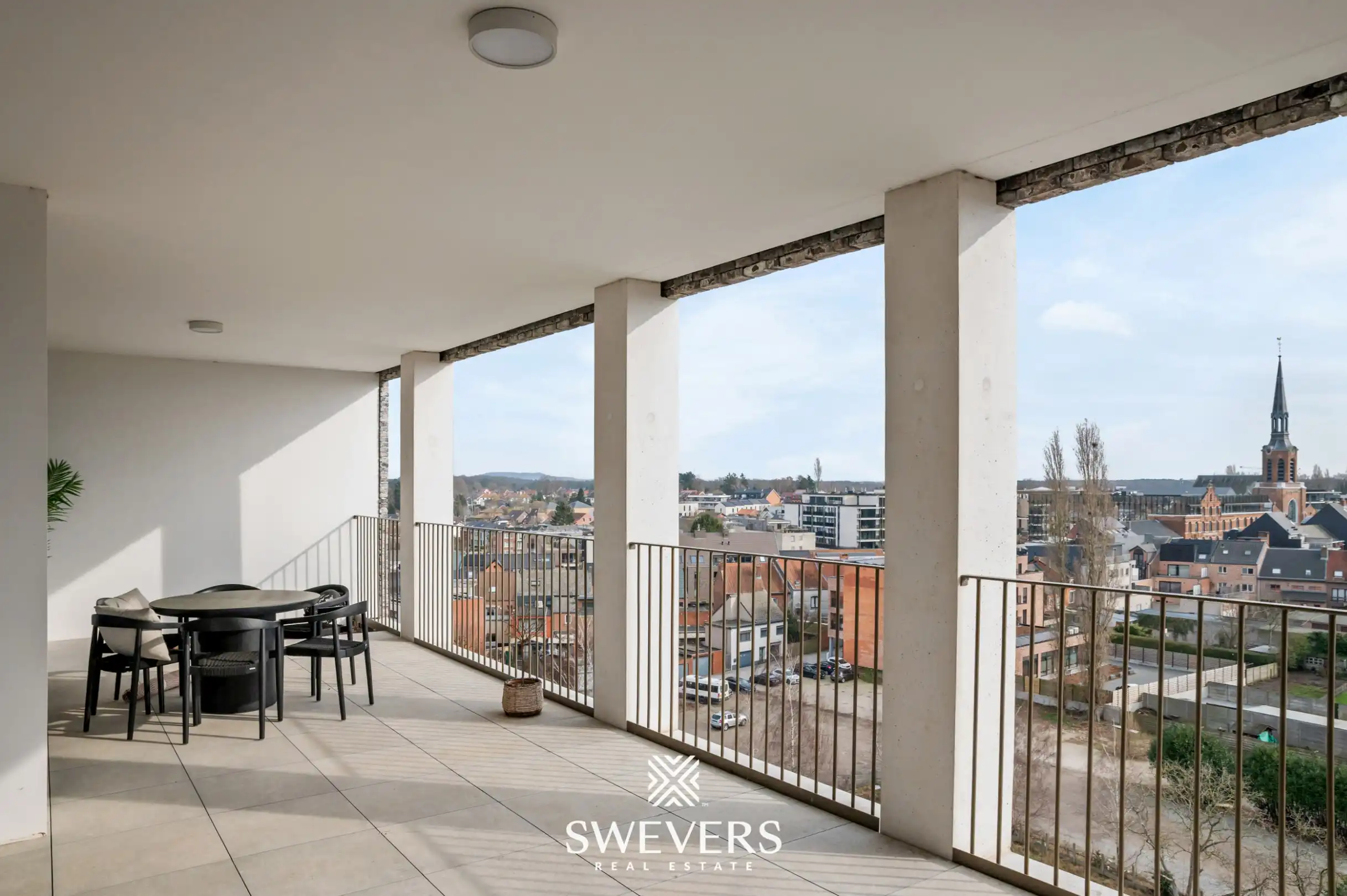 Uniek en luxueus penthouse van 222 m² op 8 ste verdieping in centrum Beringen  foto 32