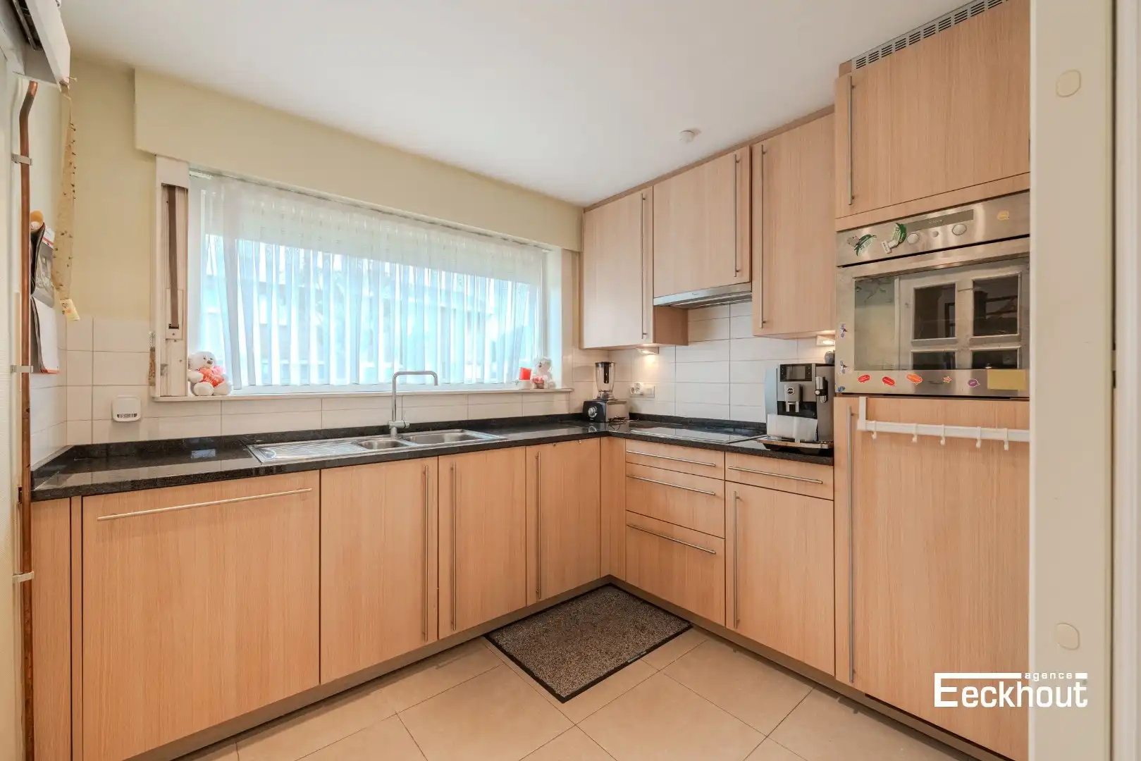 Charmante halfopen woning met zonnige tuin! foto 8