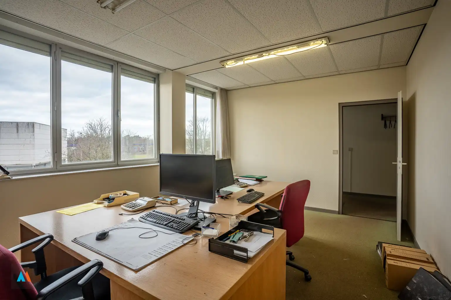 Kantoorgebouw foto 6